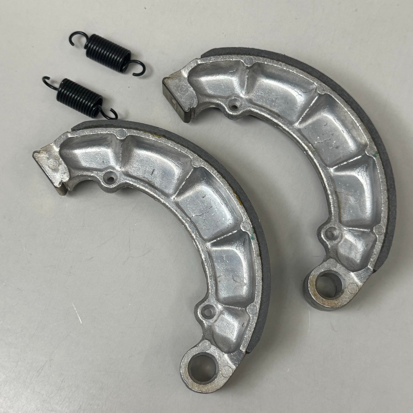 HONDA Brake Shoe Set ASK FOREMAN RUBICON FOURTRAX OEM 06430-HN2-000