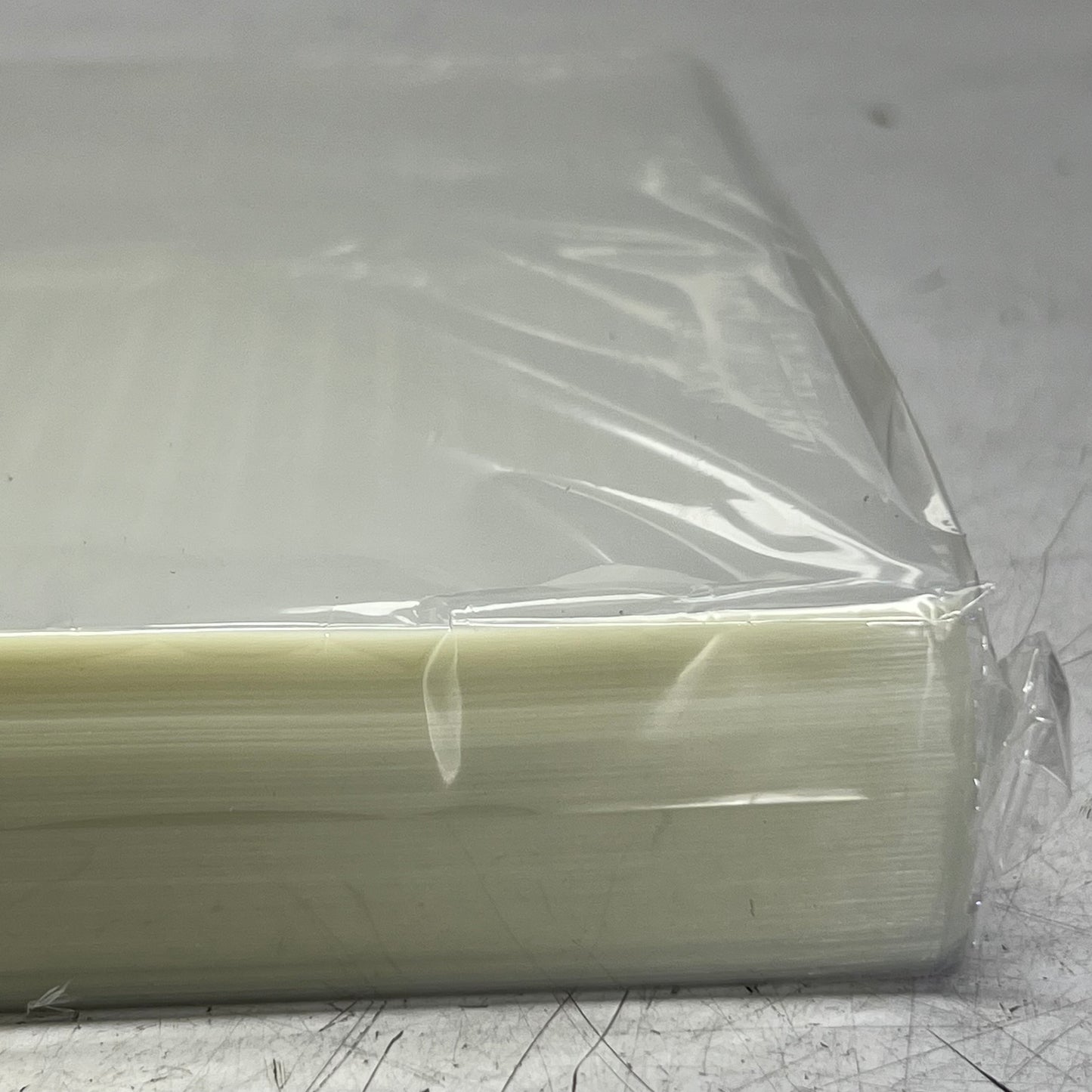 FELLOWES (250 PACK) Thermal Laminating Pouches Letter 3 MiL Sz 9" x 11.5" Clear 5406501