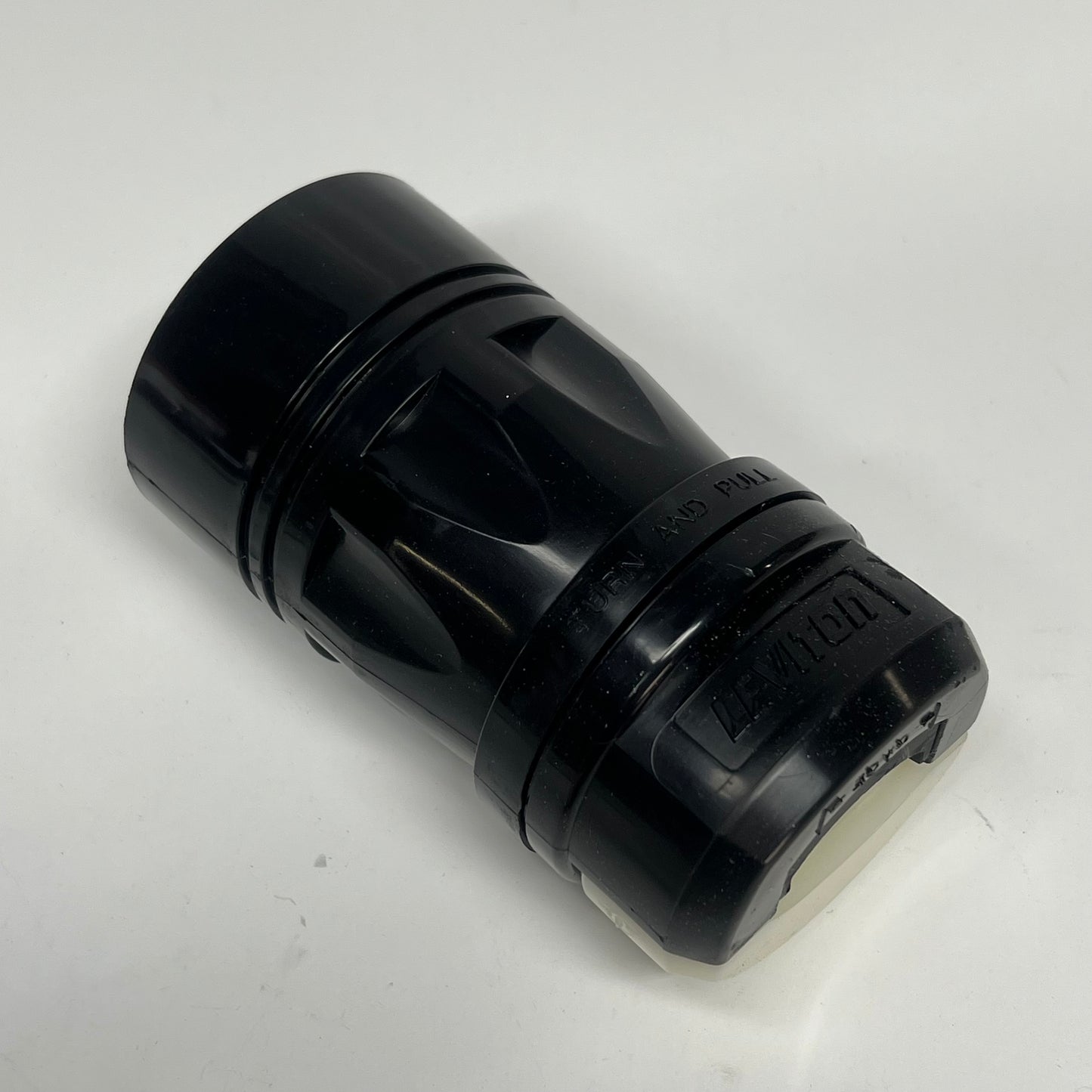 LEVITON Locking Connector Industrial Grade 50 AMP 250 Volt Black/White CS8364C