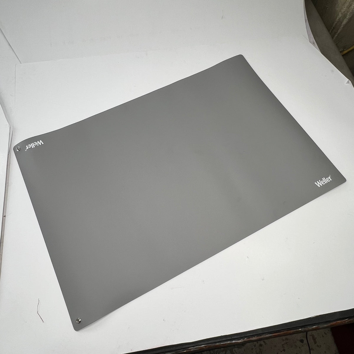 WELLER  Anti-static Esd Soldering Mat 1/16" x 35-7/16"x 23-5/8" Grey T0051403599