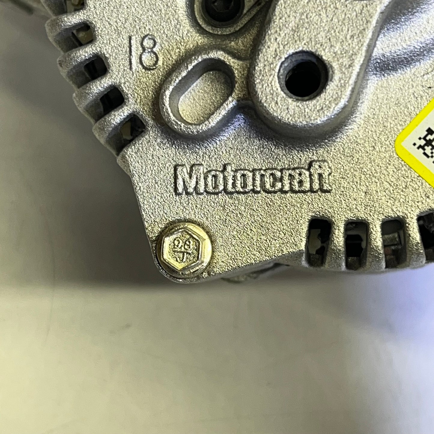 NAPA Remanufactured Alternator Standard 95 a for Ford, Mazda 2133109