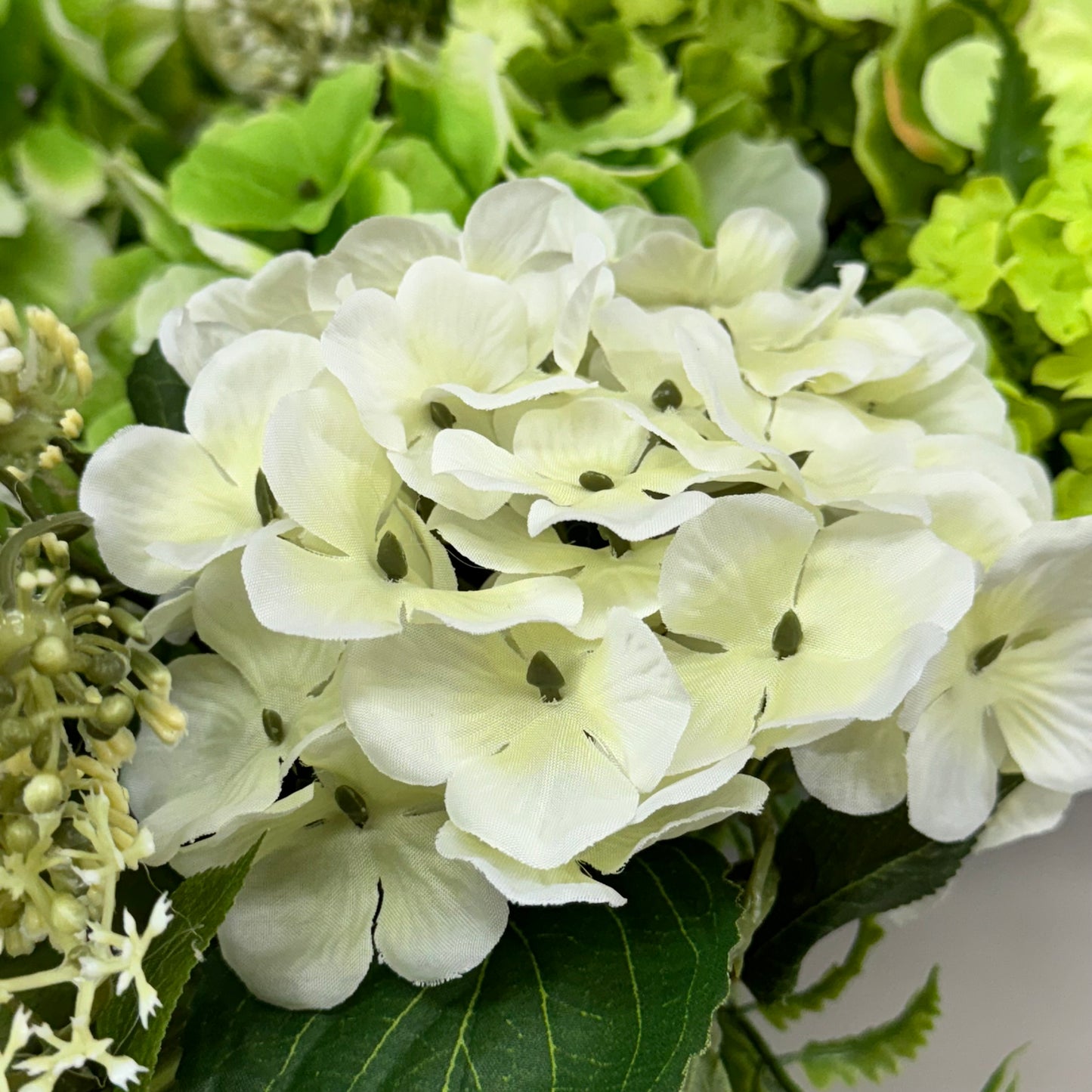 RAZ IMPORTS Hydrangea Spring Wreath 24" White & Green W4502082