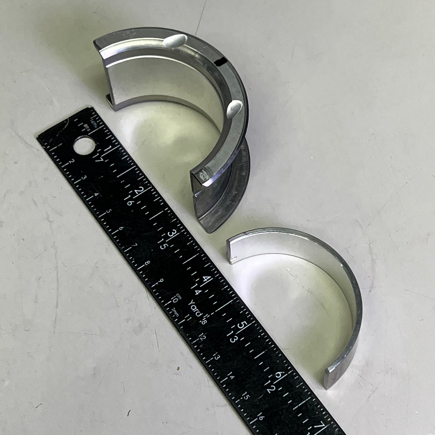 MAHLE Clevite Main Bearing Set For Chevy Vehicles 1968-2002 Grey MS-909A-10