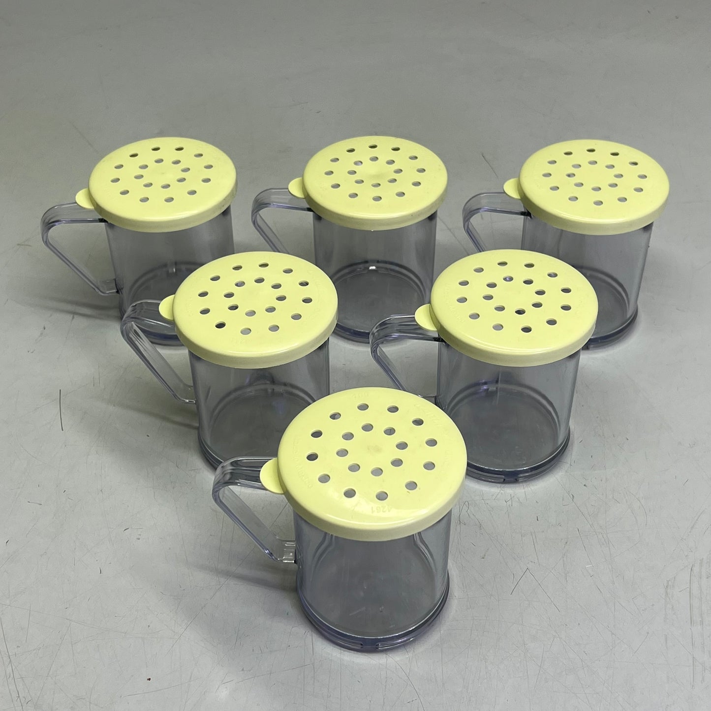 CARLISLE (6 PACK) Polycarbonate Shaker Dredge W/ Lid 4.57mm Holes - 8oz 4260S04