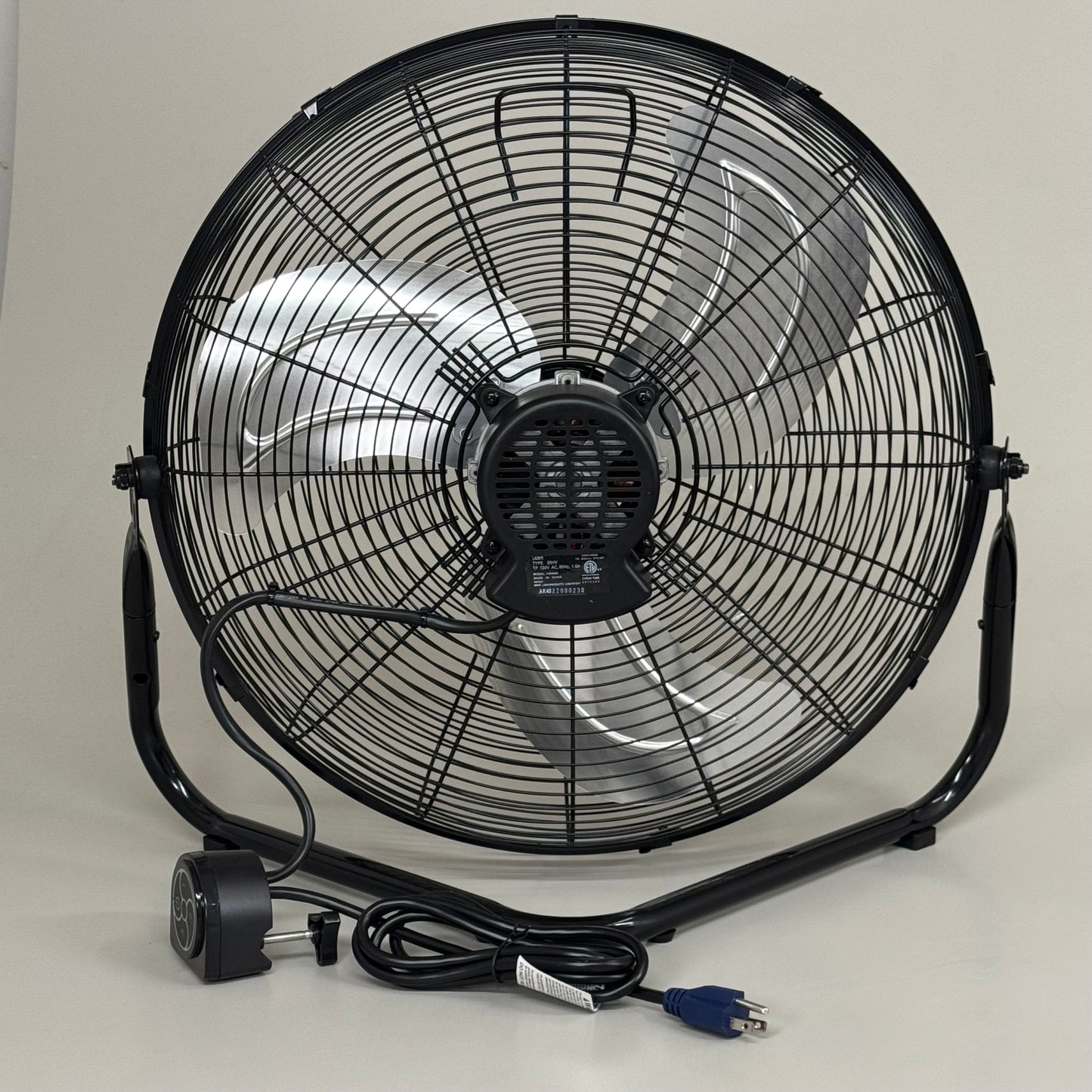 LASKO High Velocity Commercial Floor or Wall-mount Fan w/Remote 20" Black H20660