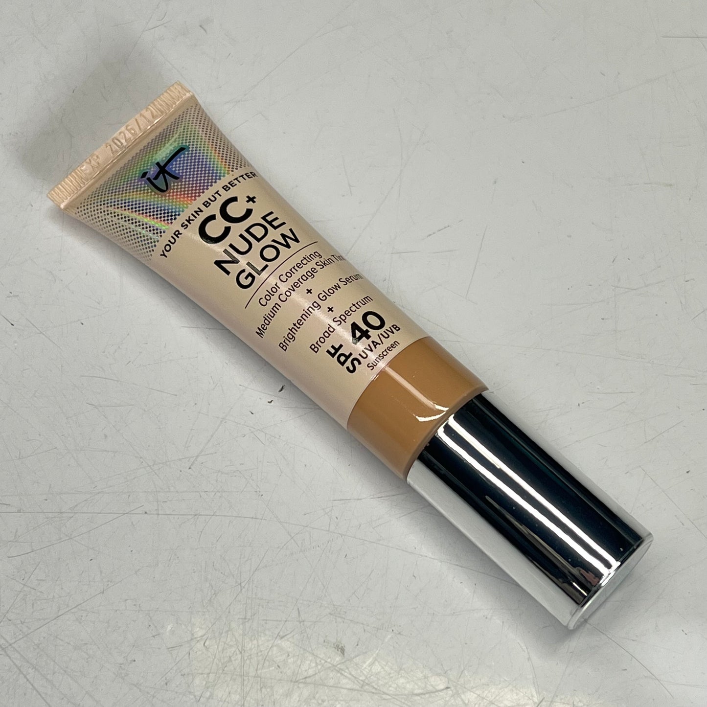 IT COSMETICS Cc+ Nude Glow Lightweight Foundation W/ Spf 40 1.08 fl oz Medium