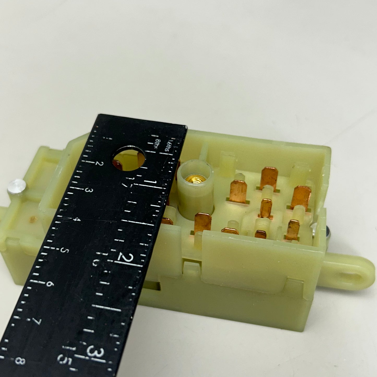 CARQUEST Ignition Switch Interruptor Replacement Part CSA1045