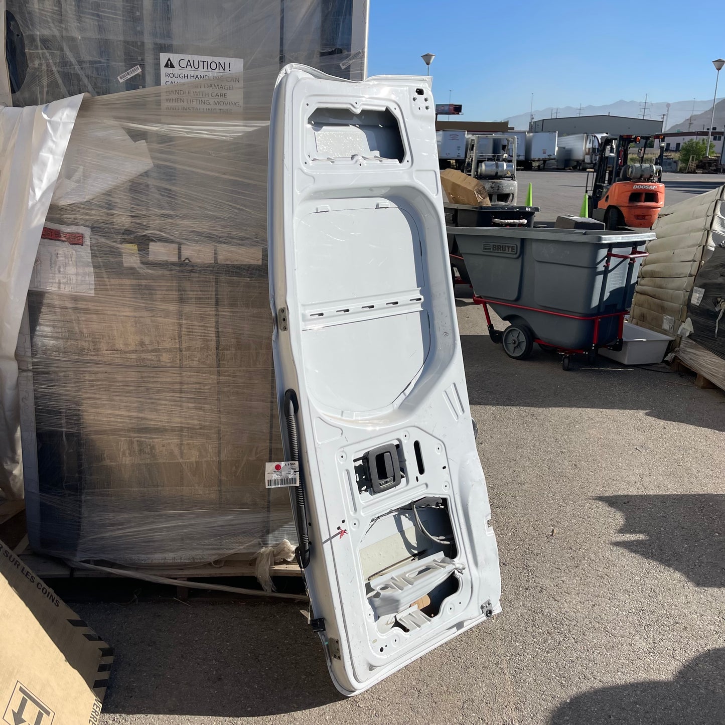 ZA@ MERCEDES-Benz Rear Right Door for Sprinter 2500 White 2013-2025 (AS-IS)