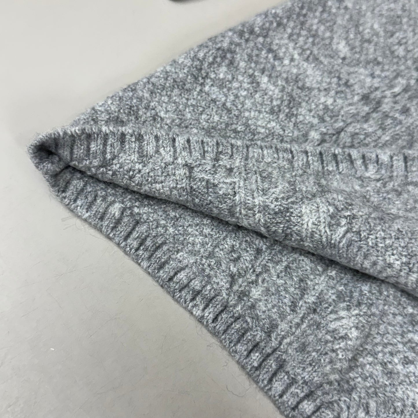 VINCE CAMUTO Cable Knit Sweater Women's Sz-M Light Heather Grey SC2895