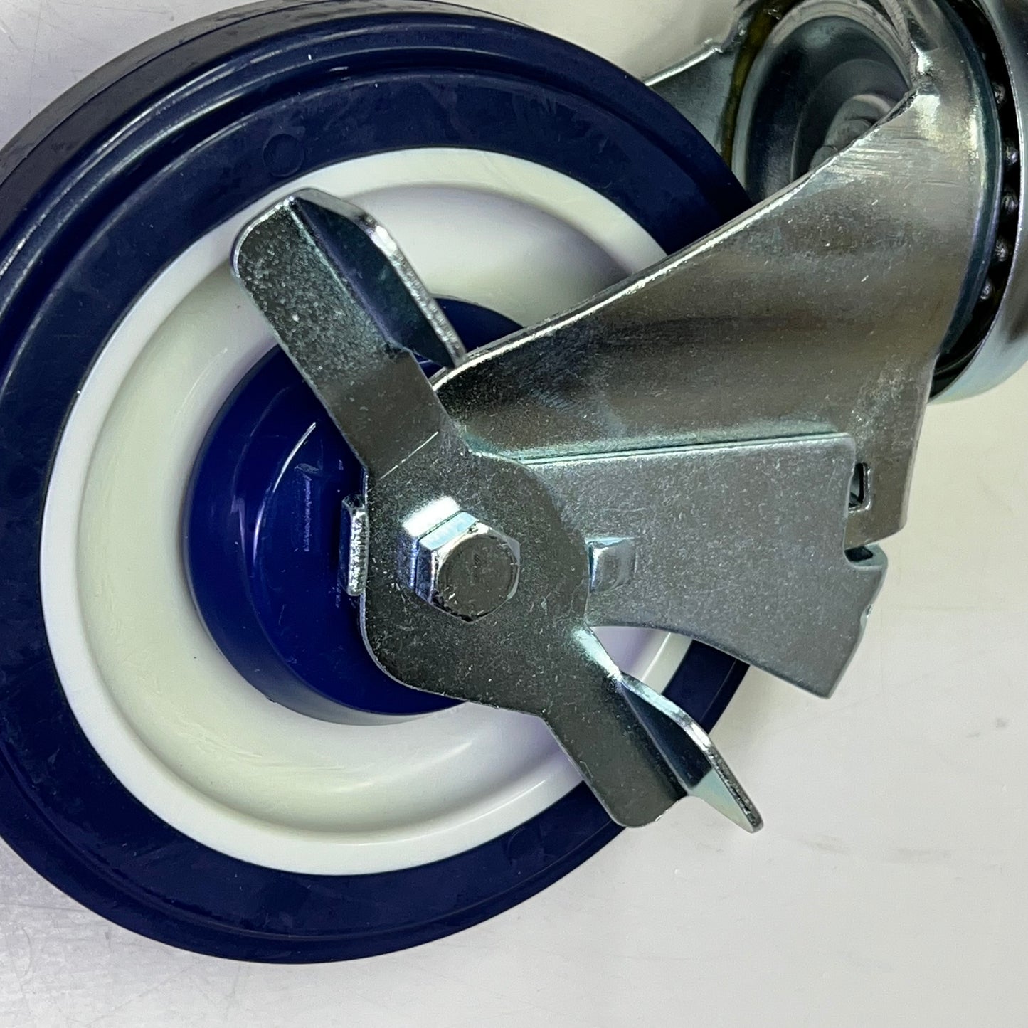 FOCUS (SET OF 4) Swivel Stem Caster W/ Brake Wheels 5" 250lb Load Cap FSCAST5B