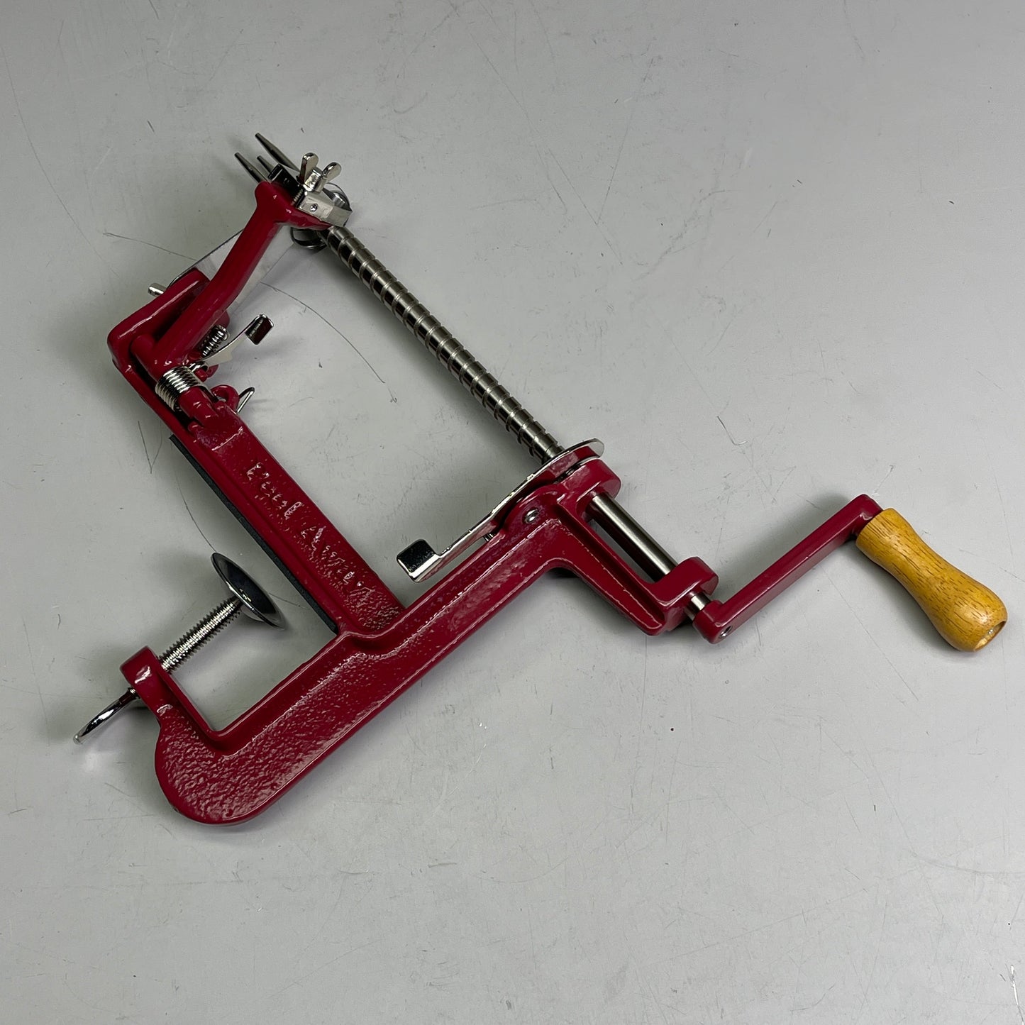 ZA@ AMCO Cast Iron Clamp Apple Peeler Corer Slicer Potatoes Red A501 628401 B