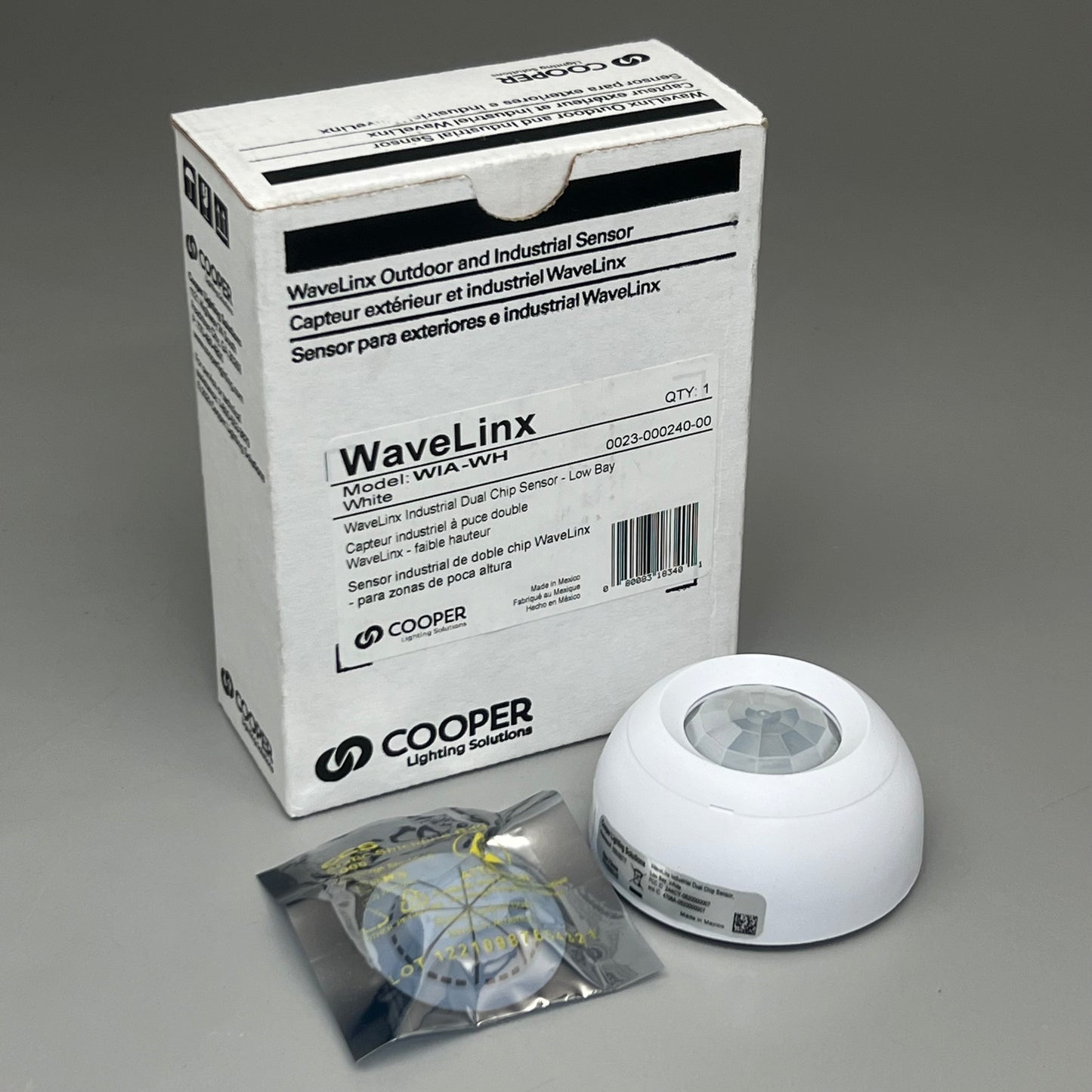 COOPER LIGHTING SOLUTIONS WaveLinx Outdoor & Industrial Duel Chip Sensor WIA—WH White