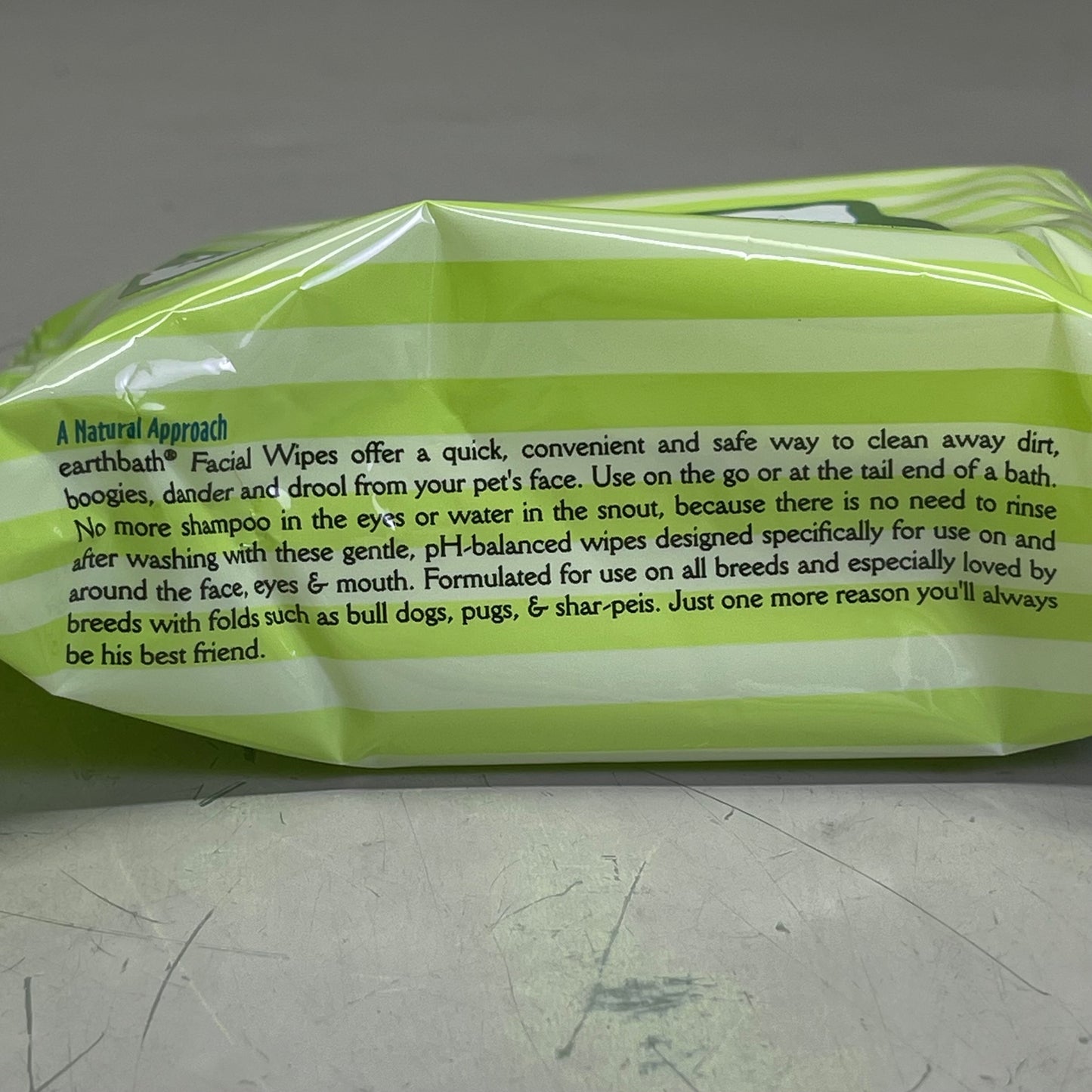 EARTHBATH (12 PACK) Natural Pet Care Facial Wipes 25 per package White