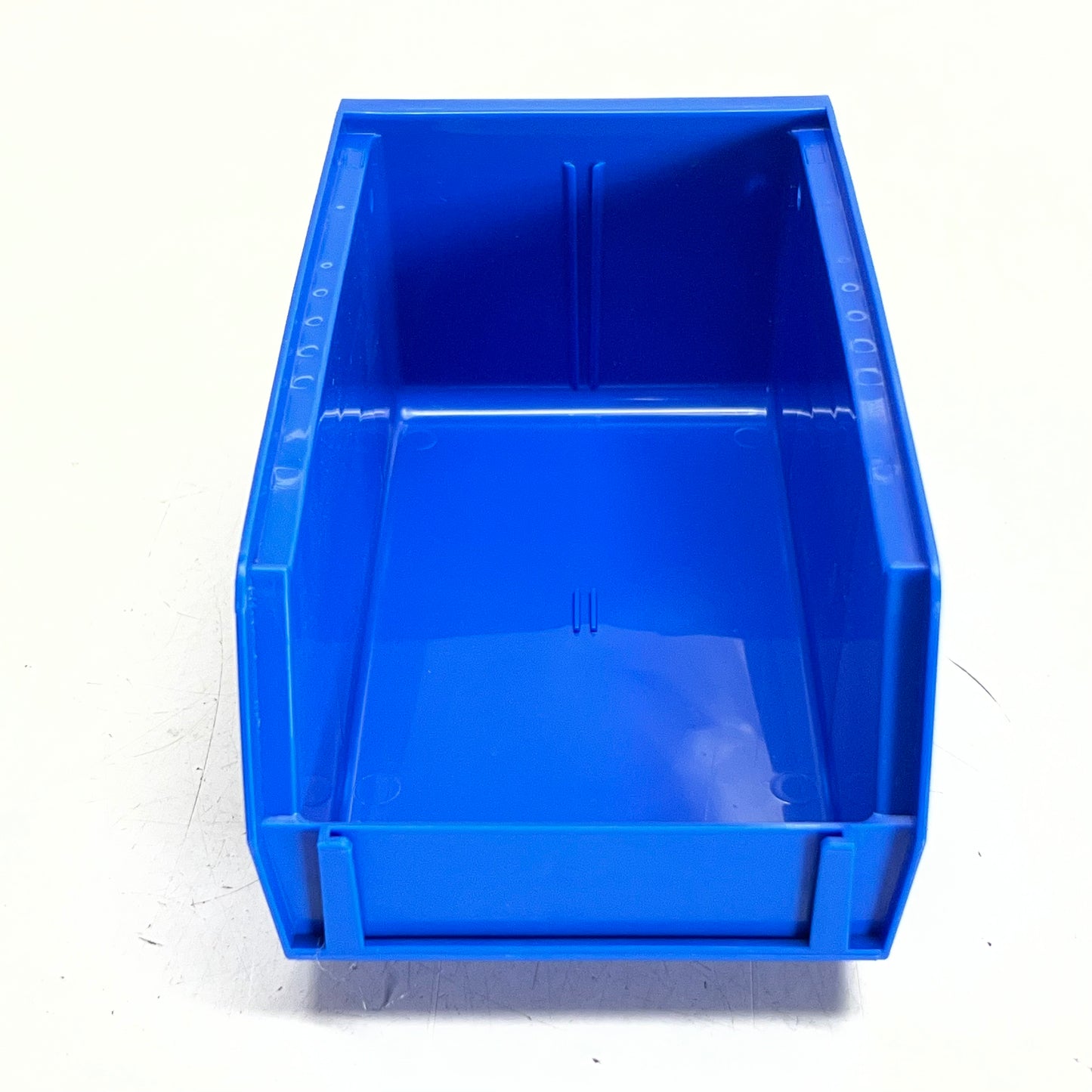 ZA@ GLOBAL INDUSTRIAL (24 PACK) Plastic Stackable Bins Sz 7"L X 4"W X 3"H, Blue