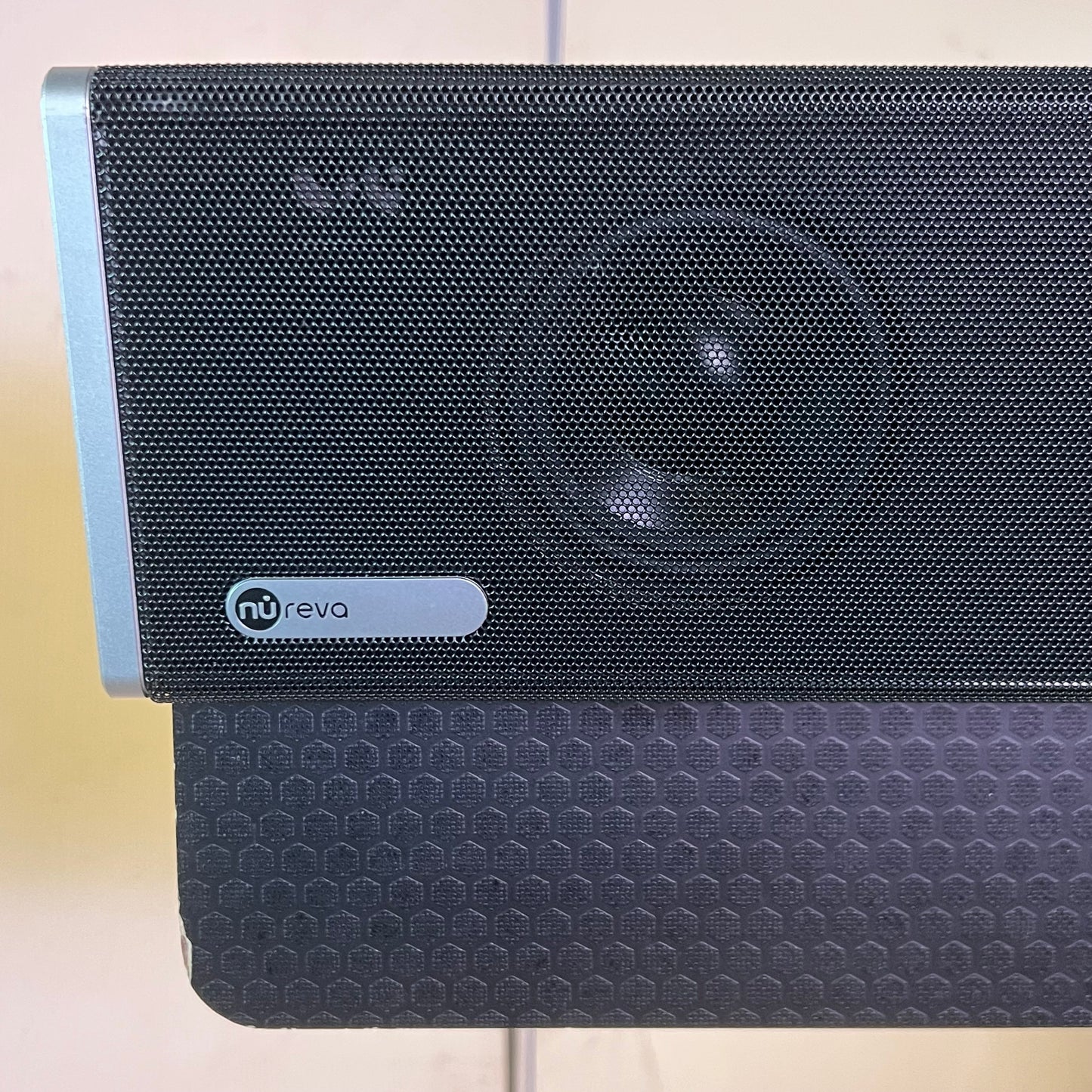 NUREVA Audio Conferencing Evaluation Kit Sz 62"L x 49"H, HDL300-B / 101856-02 (New Other, Used)