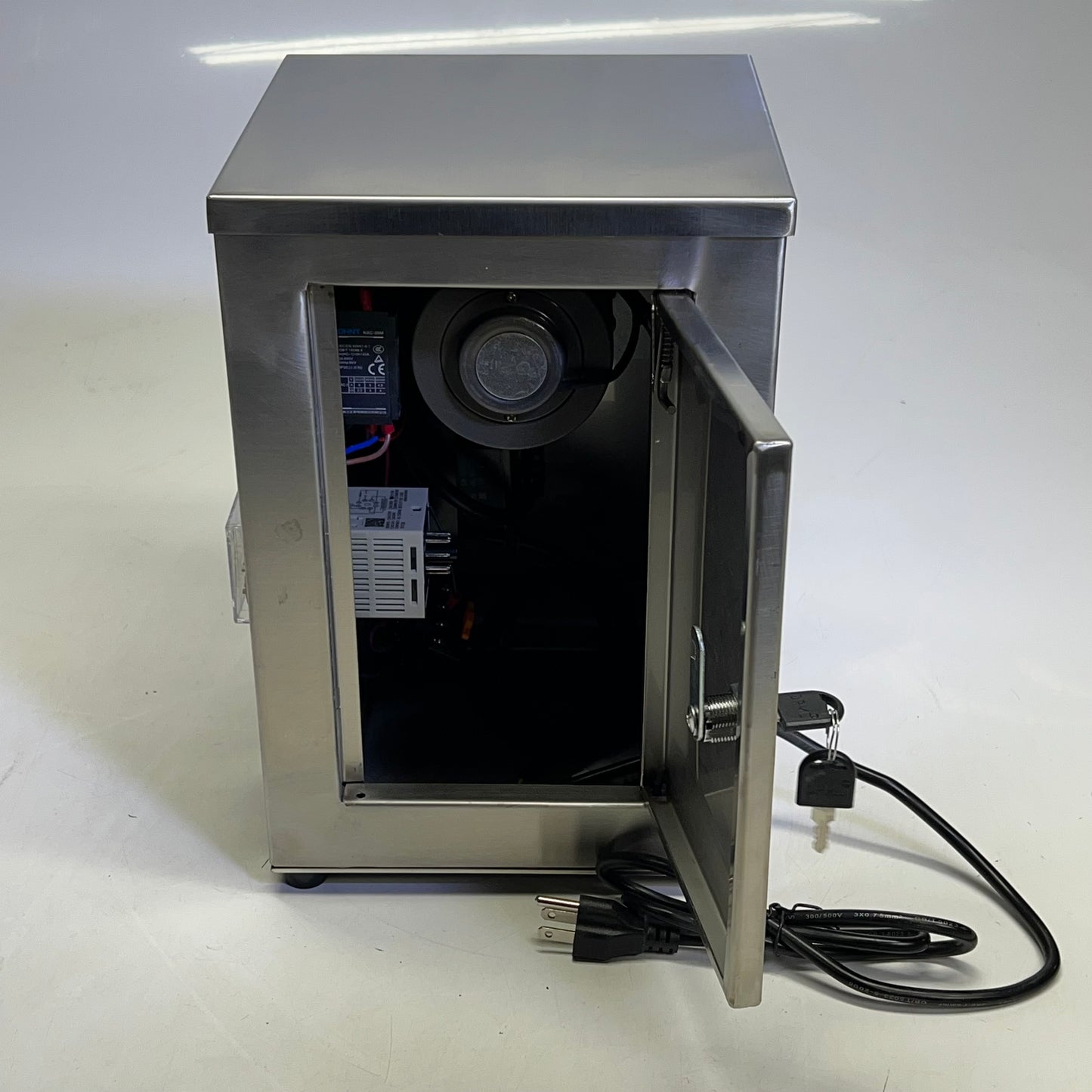 TAIZHOU XIAOSHI ELECTRIC Stainless Steel V Type Mixer Silver US-52 (New Other)