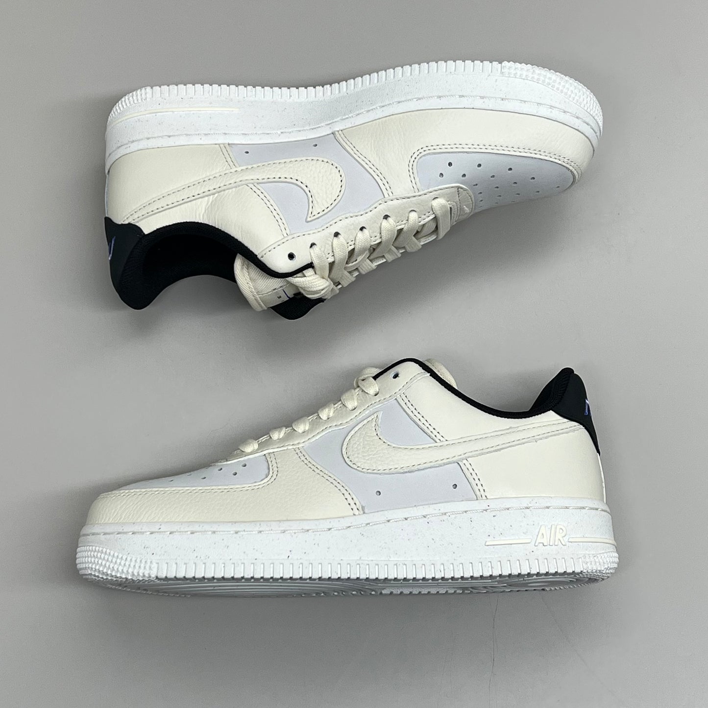 NIKE Air Force 1 07' LX Leather Sz Women's 7 Sail/Coconut Milk-Black DZ2708 101