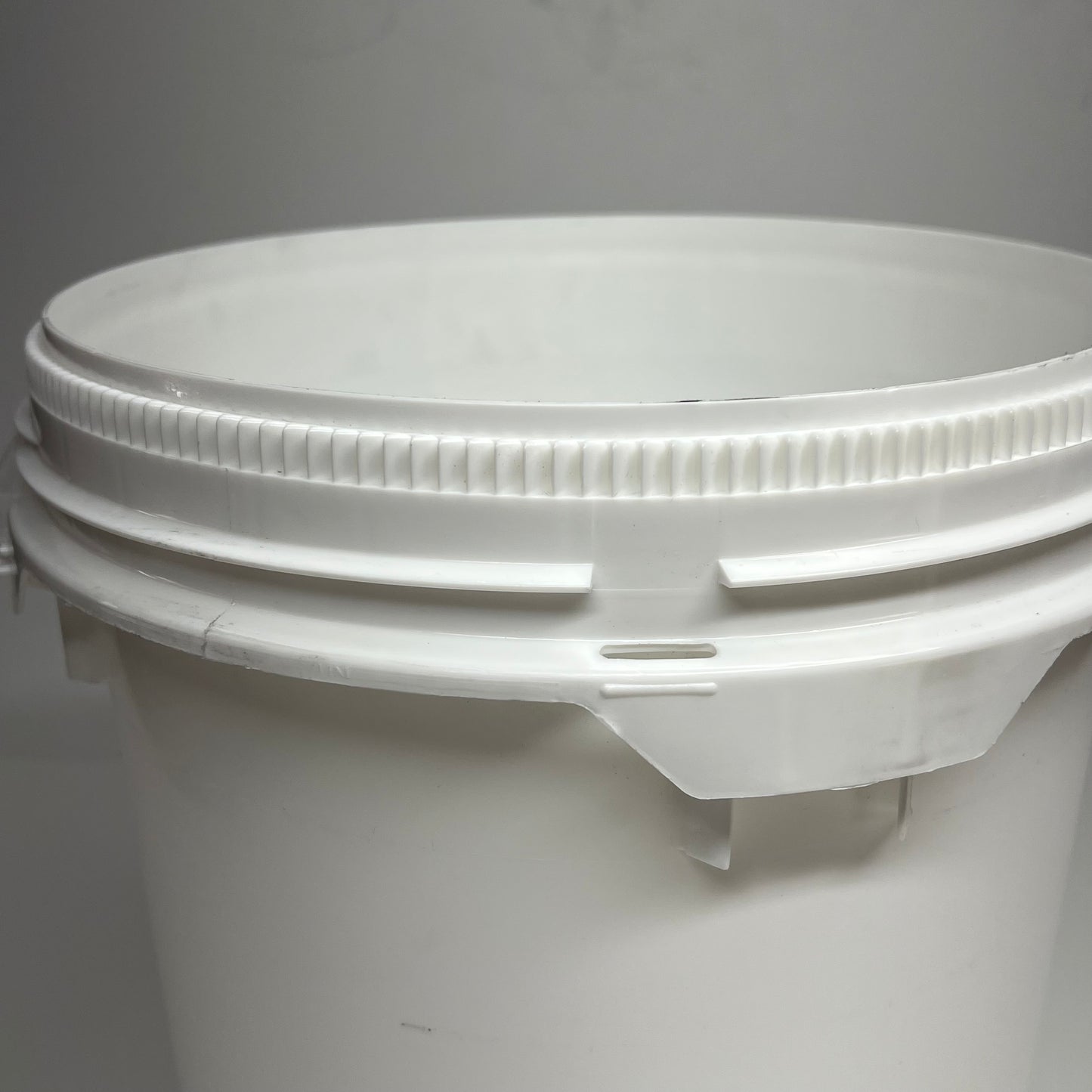 ZA@ M&M INDUSTRIES  Life Latch New Generation Bucket Air Tight Gasket Seal 5 Gal 40NGCB