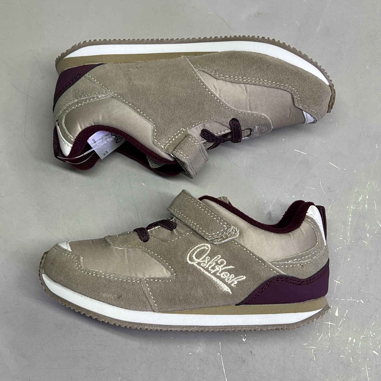 OSHKOSH G'gosh Eddi Athletic Toddler Sneaker Boy's Sz 11 Khaki OF21A01B