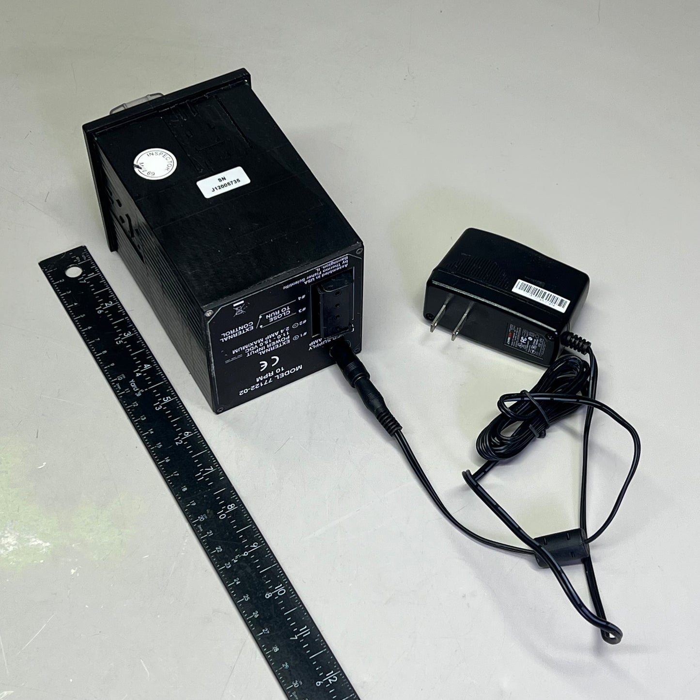 VWR MASTER FLEX C/L Analog Variable-Speed Pump 50-300 RPM Black MFLX77122-24