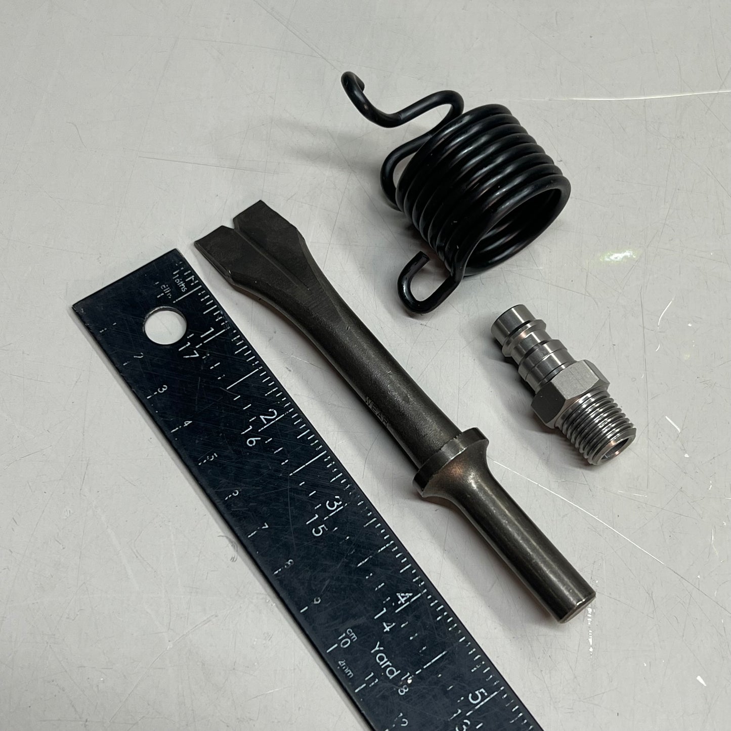 TRU-FLATE Air Chisel Hammer Hi FLO W/ 4 Chisels 4500 BPM 90 Psi 1/4" 25-560