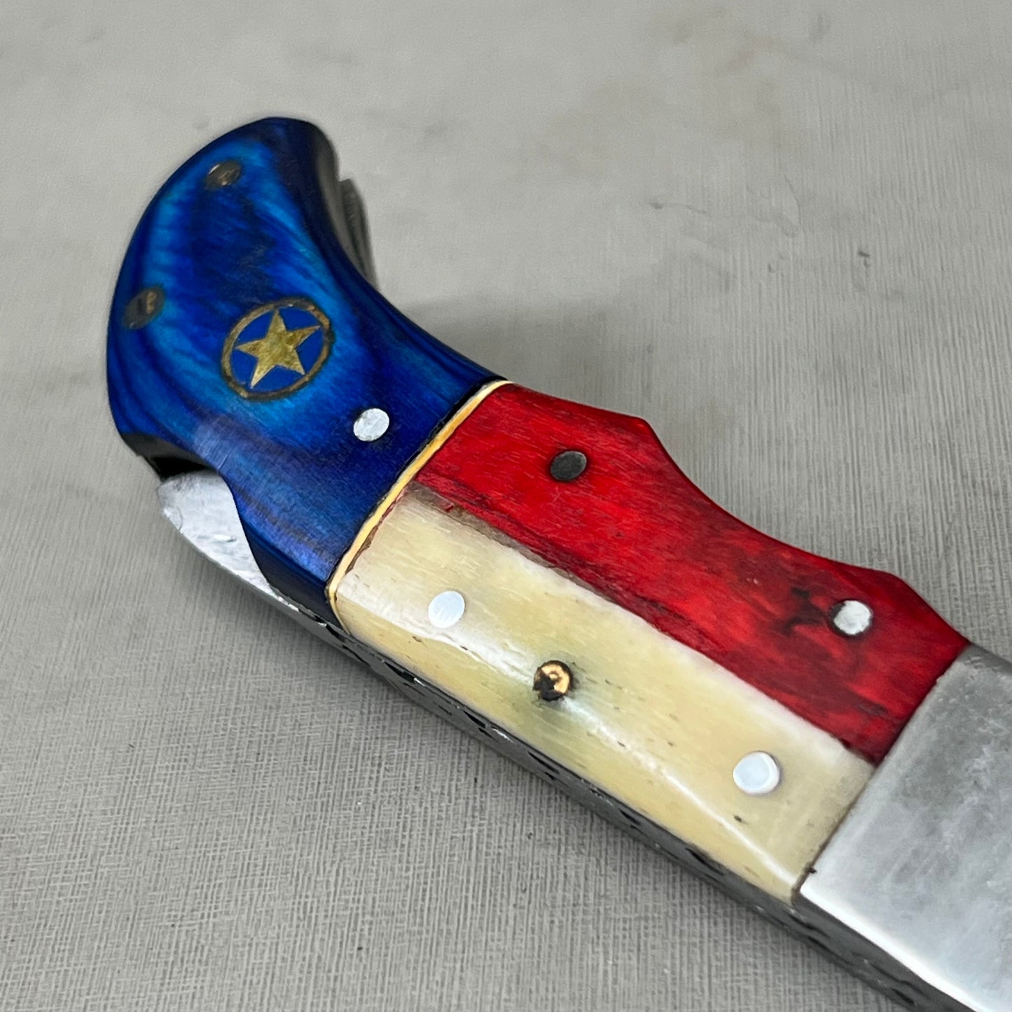 XROSSROADS Damascus Folding Pocket Knife(Locking) W/Sheath 6.5" Red/White/Blue