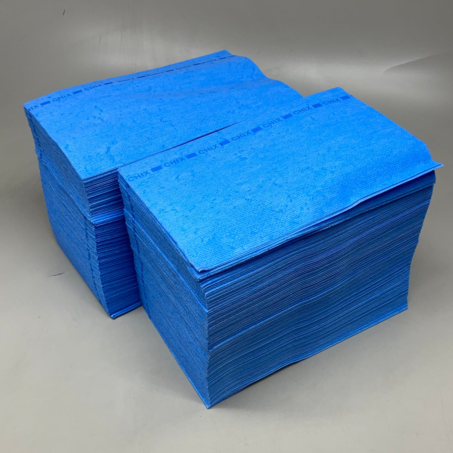 CHIX Foodservice Towels 8243 Disposable Cleaning Cloths 150 per box 13"x21" Blue Damaged Box