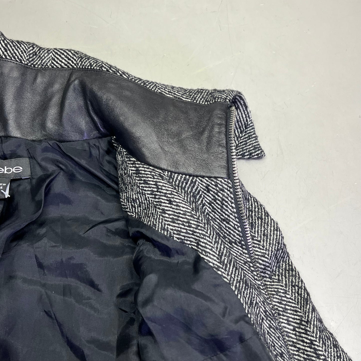 BEBE Under Collar Bling Cropped Wool Sweater Leather Trim Women's Sz S Black