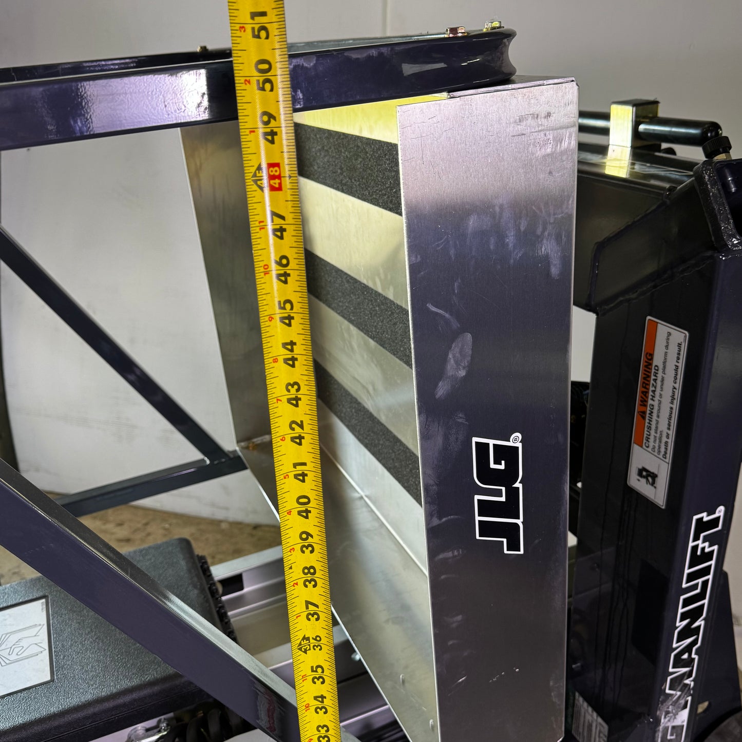 JLG Powered Portable Lift Max 352 Lbs  72"H x 50"W Grey NMB-001