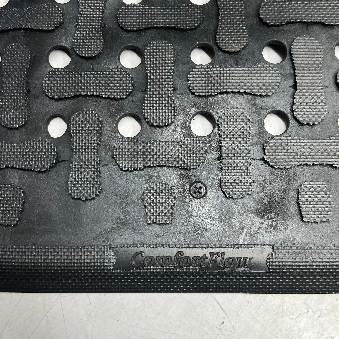 COMFORTFLOW Grease Proof Mat Sz 33.5"L x 22.5"W, Black
