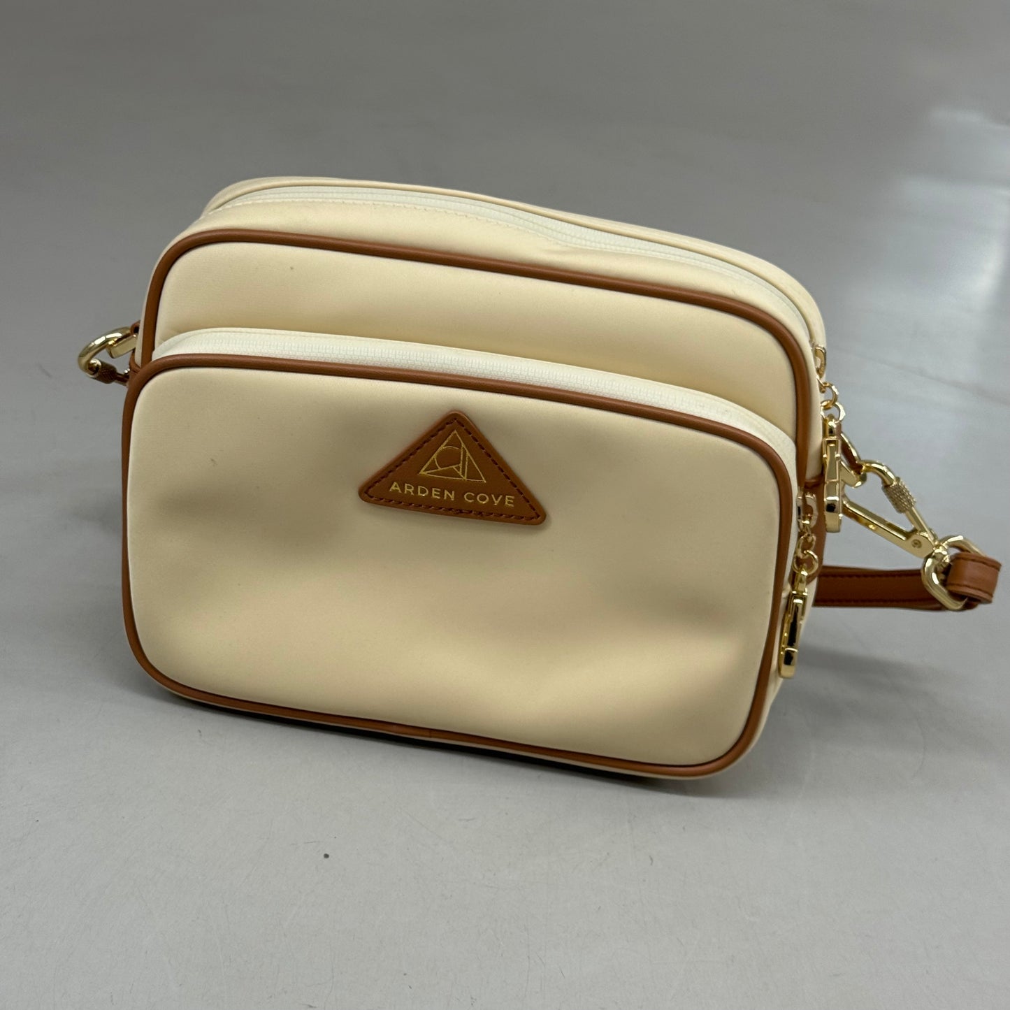 ARDEN COVE Crissy Full Crossbody Nylon Anti-theft Bag W/ Locking Straps Cream (New Without Tags)