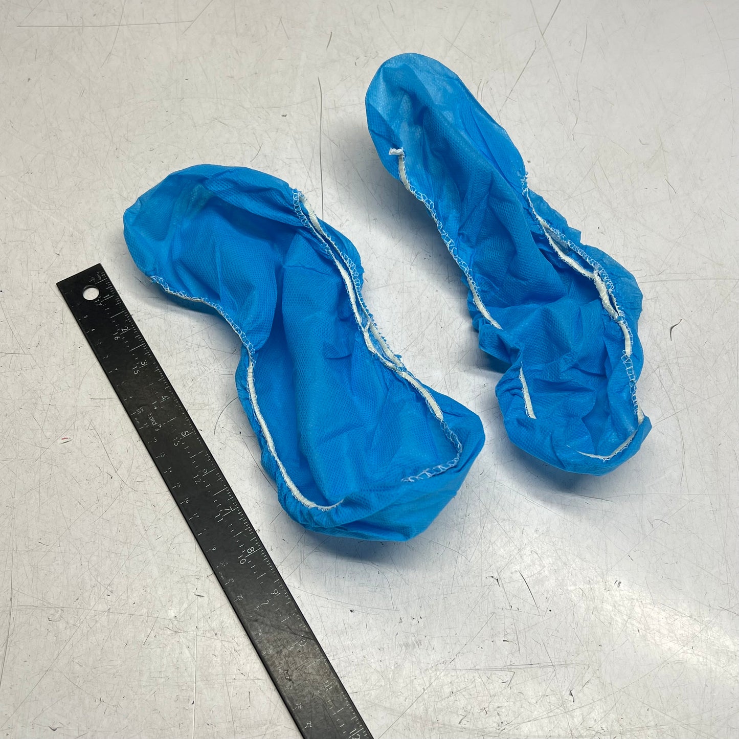 CELLUCAP (300 PACK) Disposable Shoe Covers One Size Blue 2804