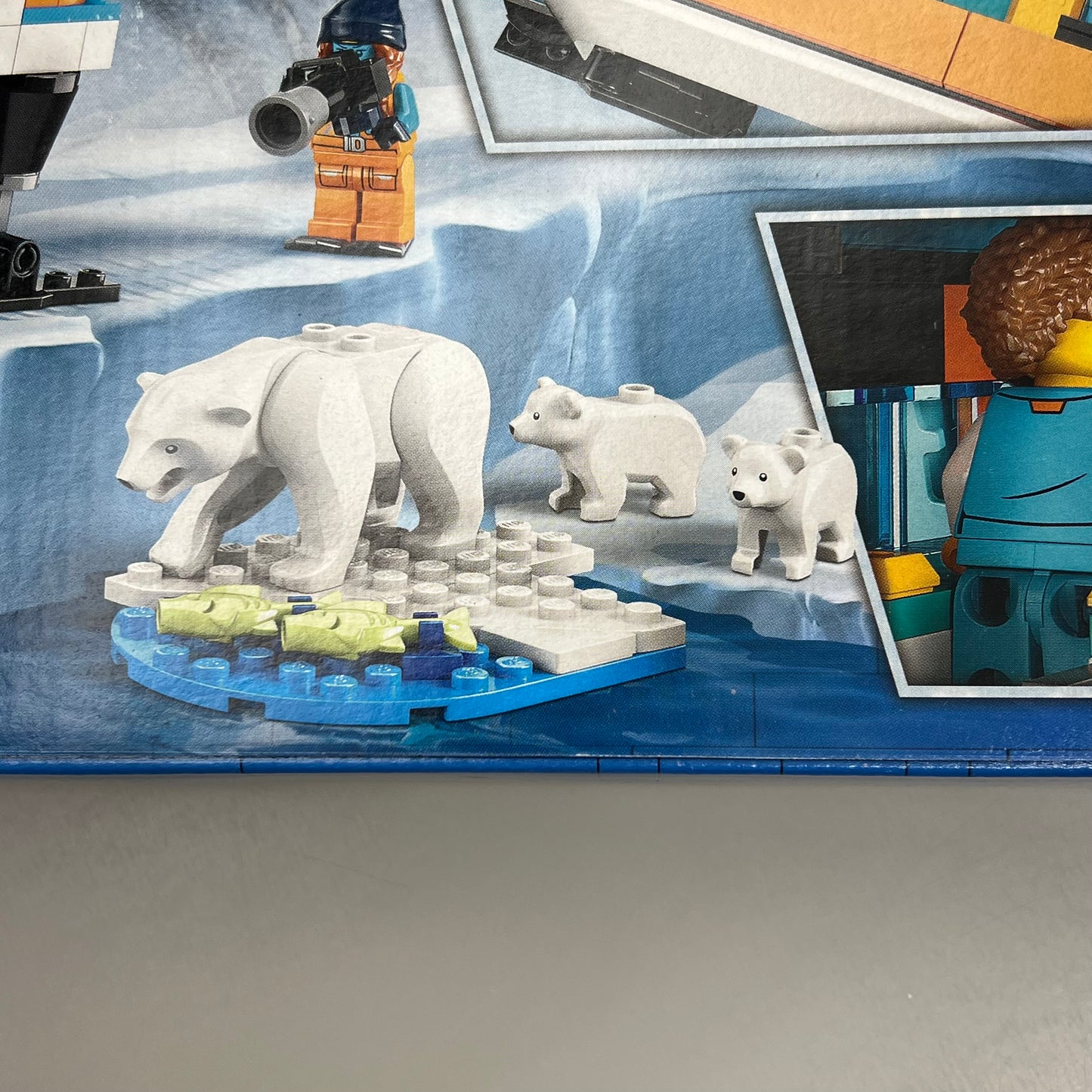 LEGO CITY Arctic Explorer Truck & Mobile Lab w/ MiniFigures Ages 6+ 489pcs 60378