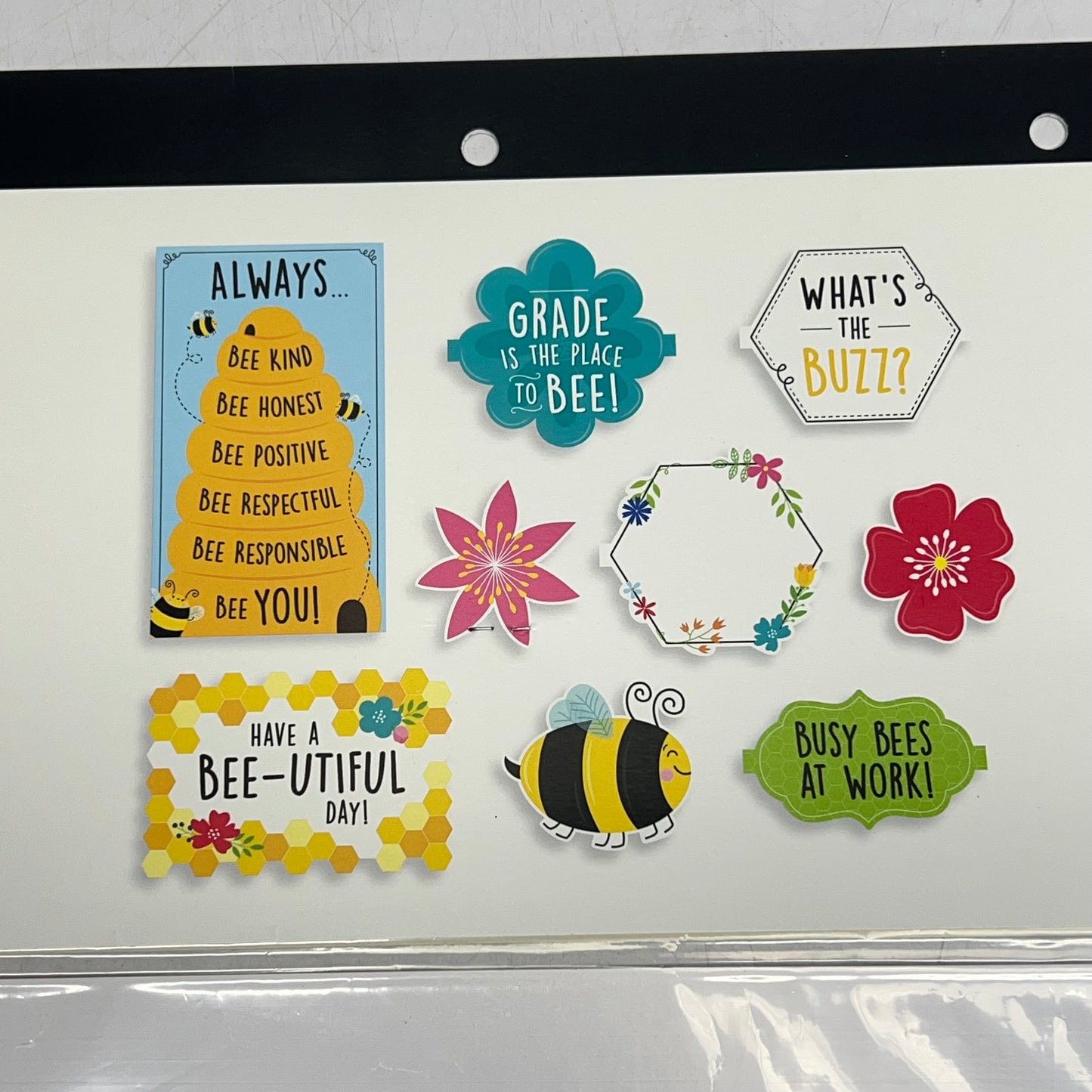 CREATING TEACHING PRESS (2 PACK) Busy Bees Bulletin Board 17 Piece  CTP 10670