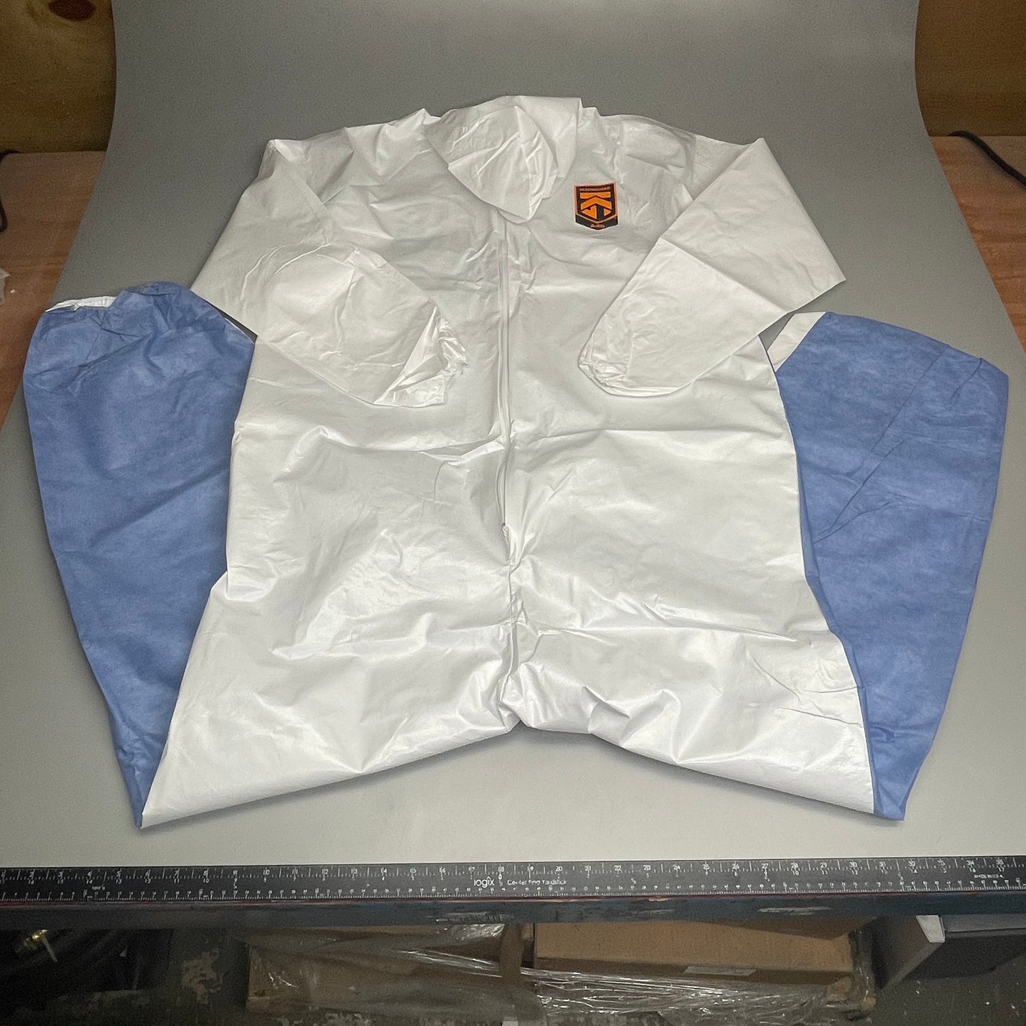 KLEENGUARD 26PK! Protective Clothing A40 Coveralls Sz XL Breathable Back White/Blue 37163