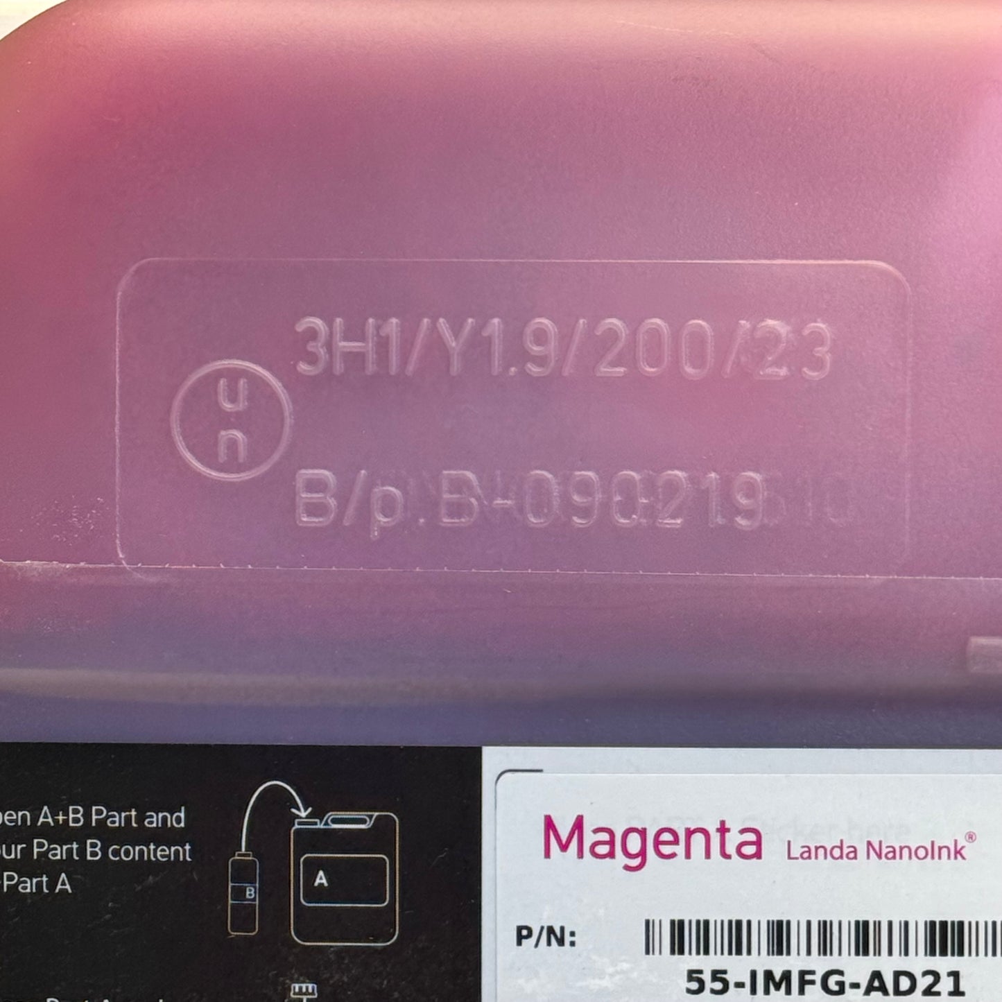 ZA@ MAGENTA LANDA NANOINK Printer Ink IN2404752 54Lbs Sz 10.5”Lx9”Wx14”H (New)