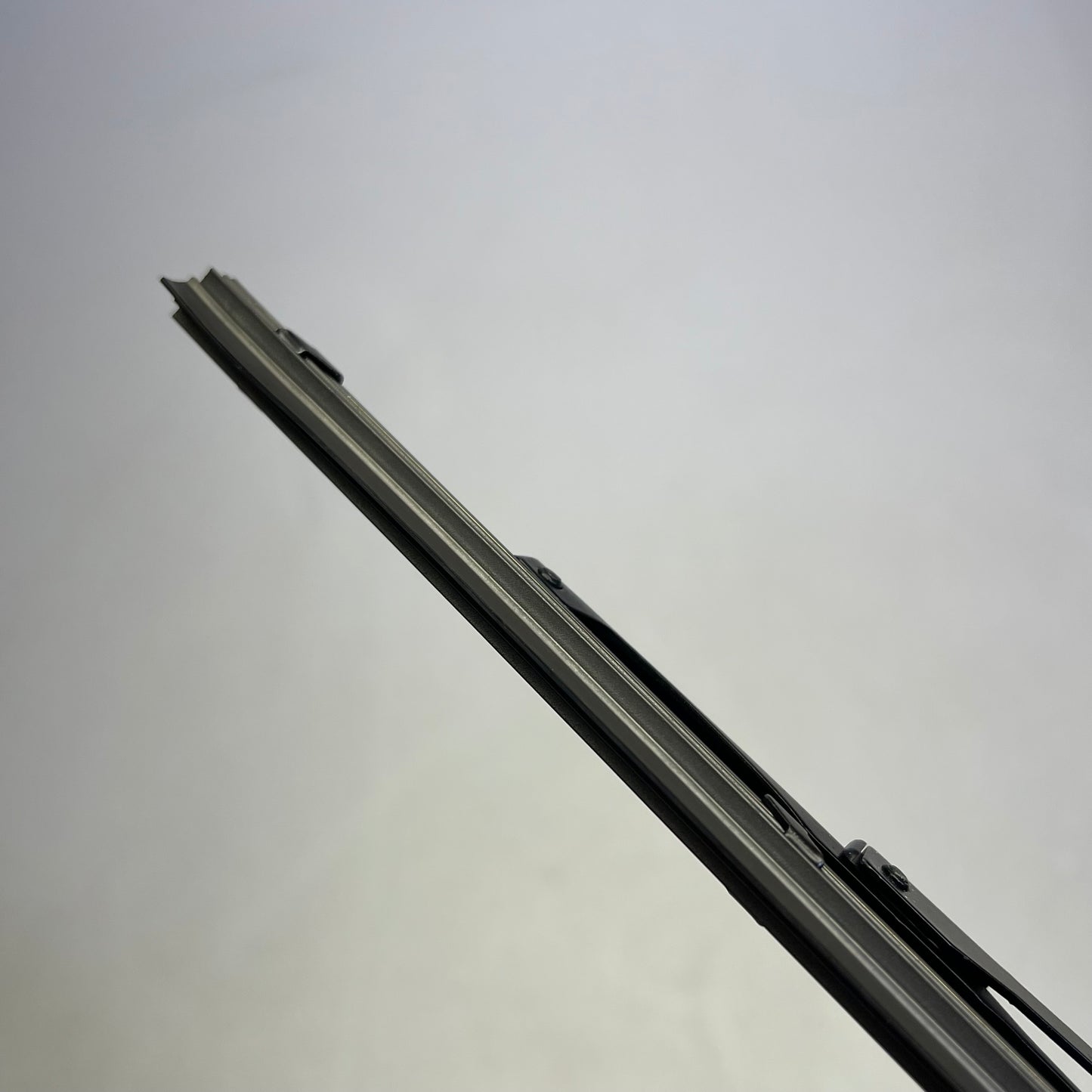 KIA (2 PACK) Genuine OEM Wiper Blade Right Front & Rear 18" Black 00009-ADU18KA