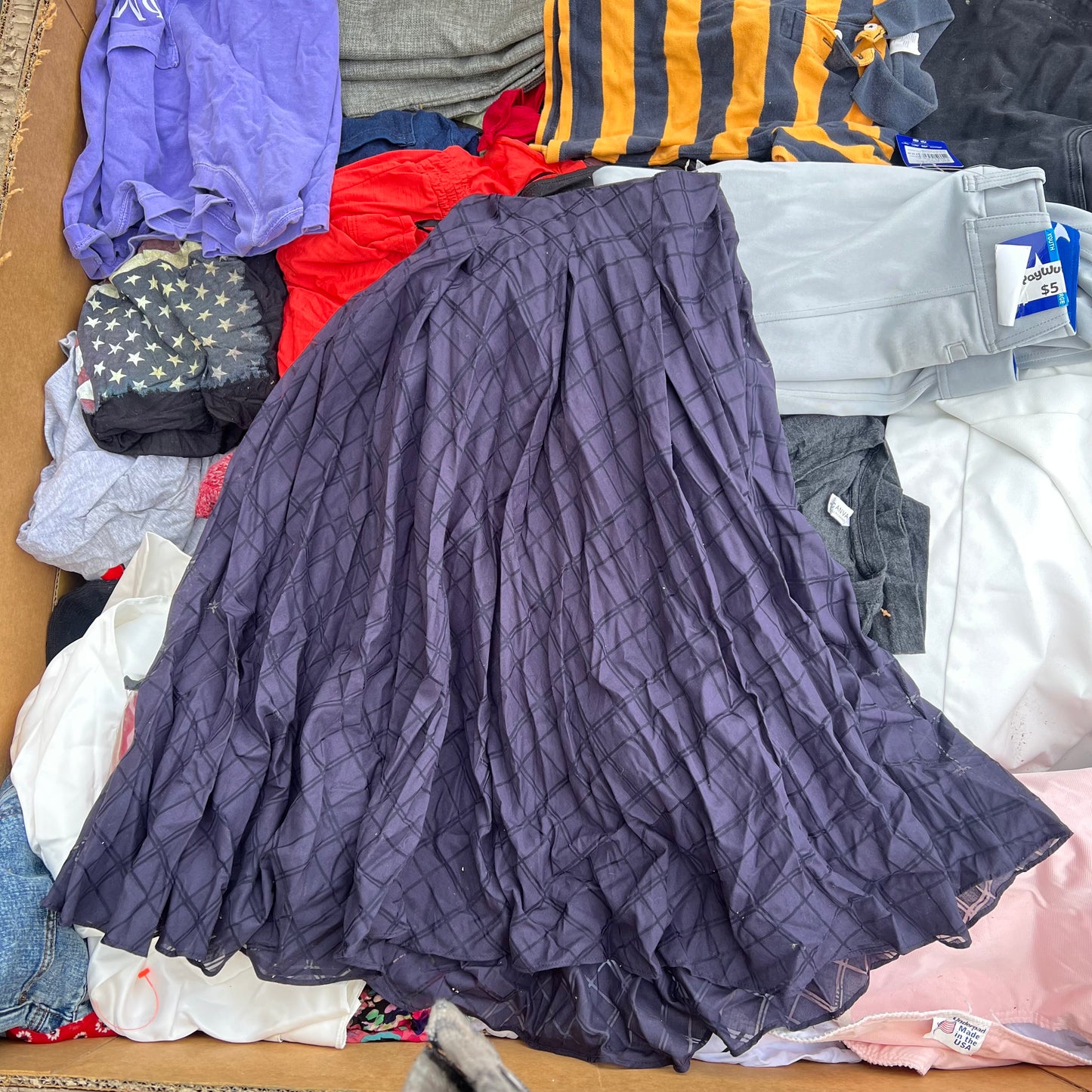 ZA@ Pallet of MIXED Assorted Clothing Men's, Women's & Childrens  (AS-IS)