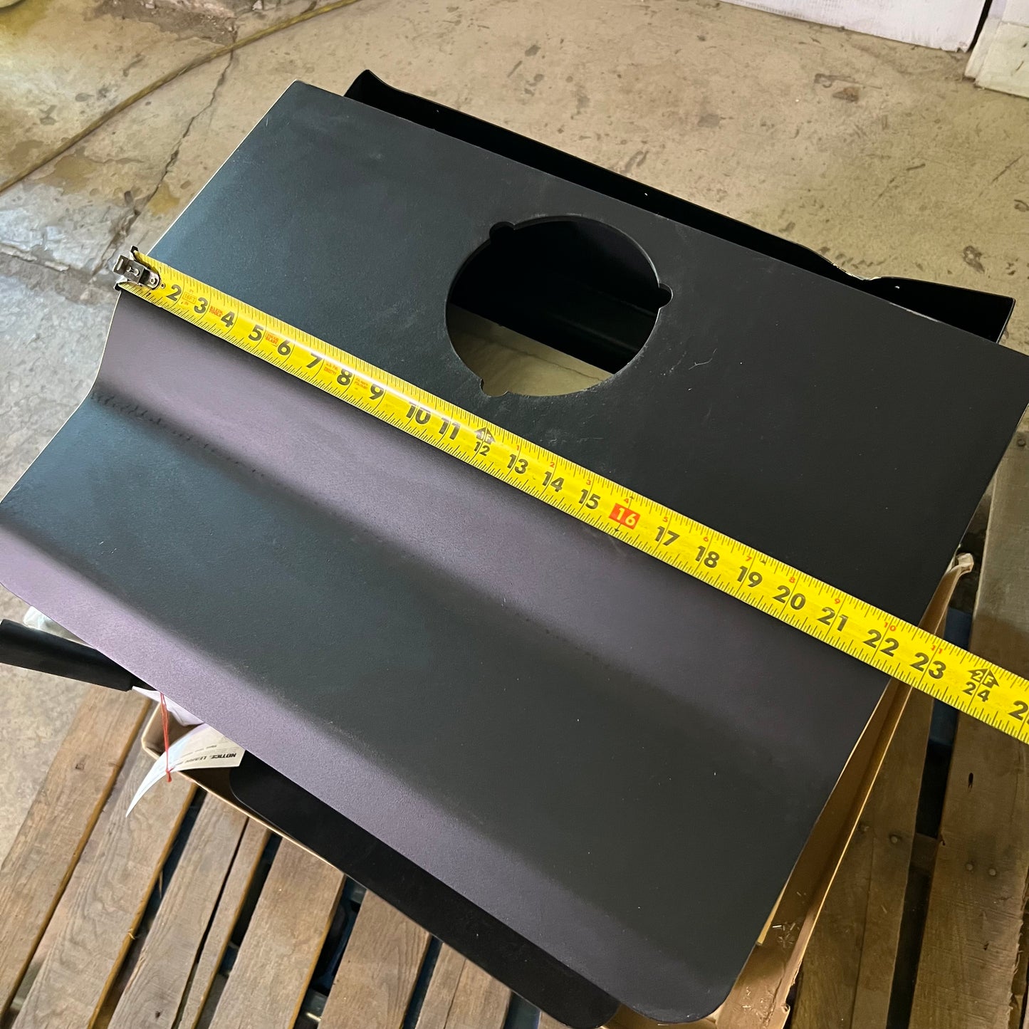 ASHLEY HEARTH Firewood Indoor Stove 68,000 BTUs 1,200sq Ft Black AW1120E-P