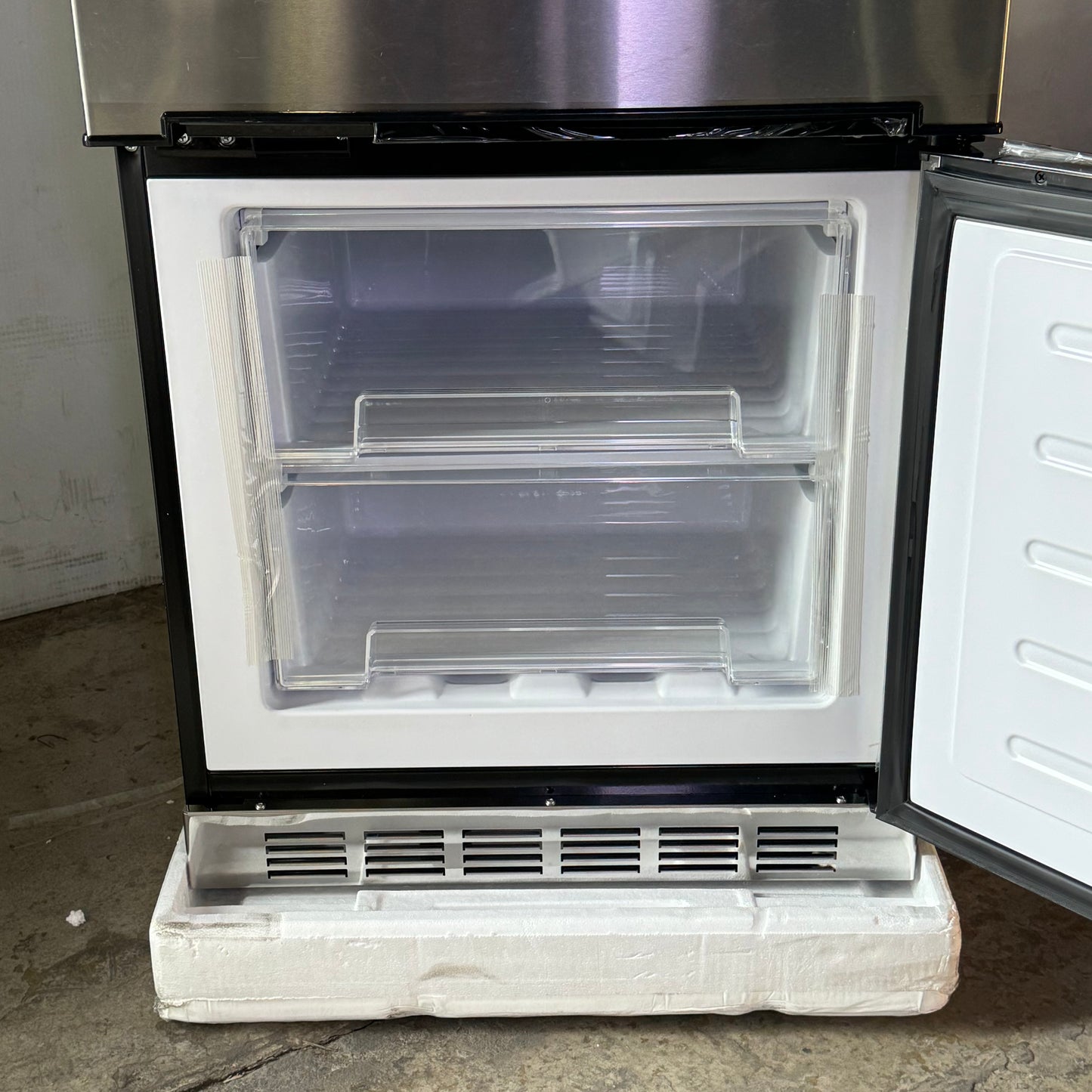 PROFILE RV Refrigerator w/ Freezer Sz 23.6" x 26.6" x 60.4" - PBV10RSTBSS