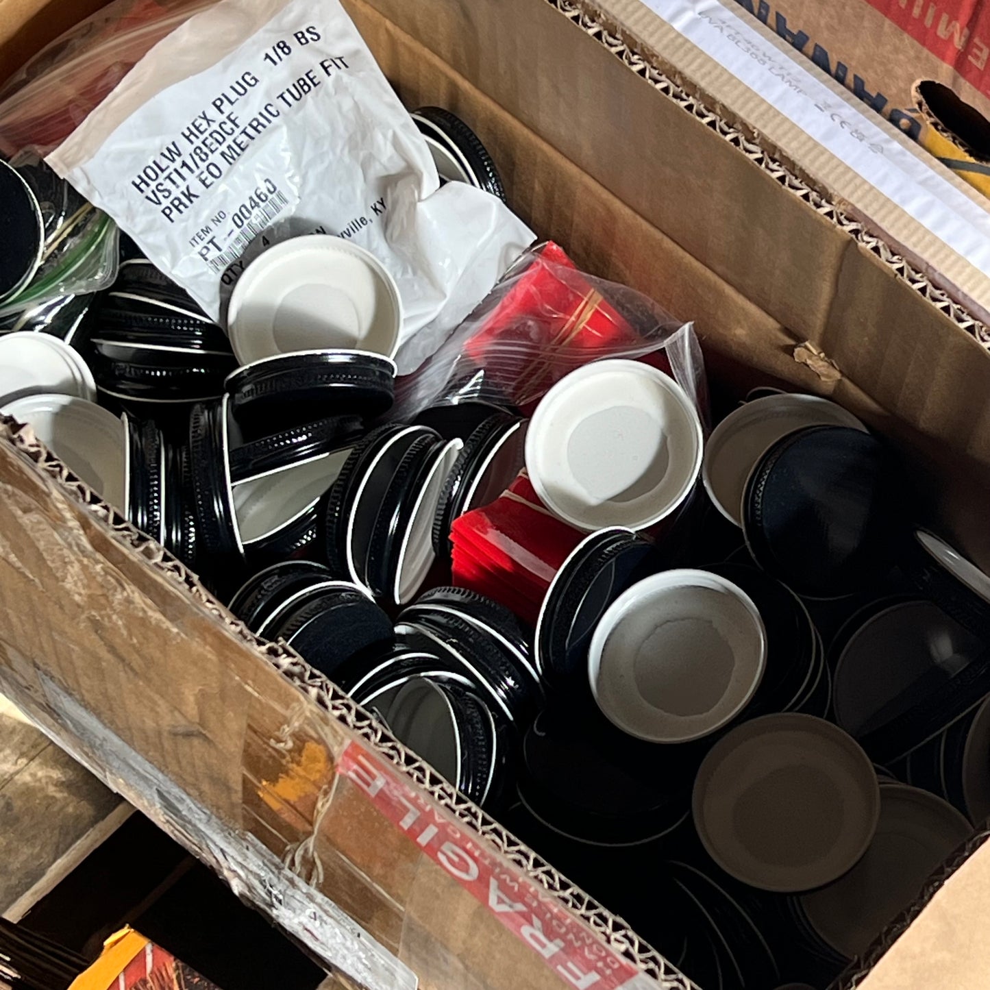 ZA@ Pallet of MIXED Plumbing Hardware, O-rings, Tattoo Tubes, Pool Step, Toilet Seats & More!!!! (AS-IS)