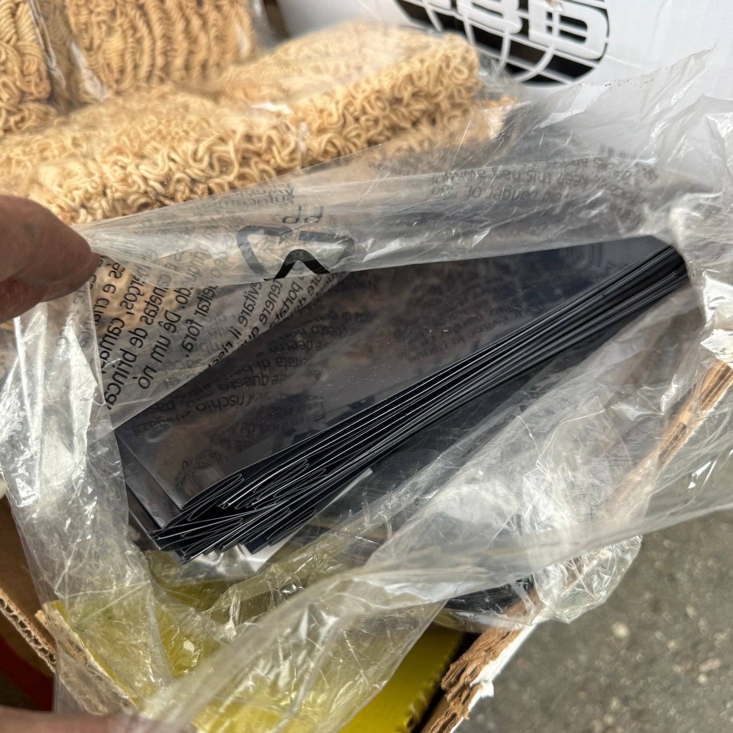 ZA@ Pallet of MIXED XL Vinyl Gloves, Mousepads, Ocean Creatures, $100 Currency Bands, Tampons, Pregnancy Tests, & MORE! (AS-IS)