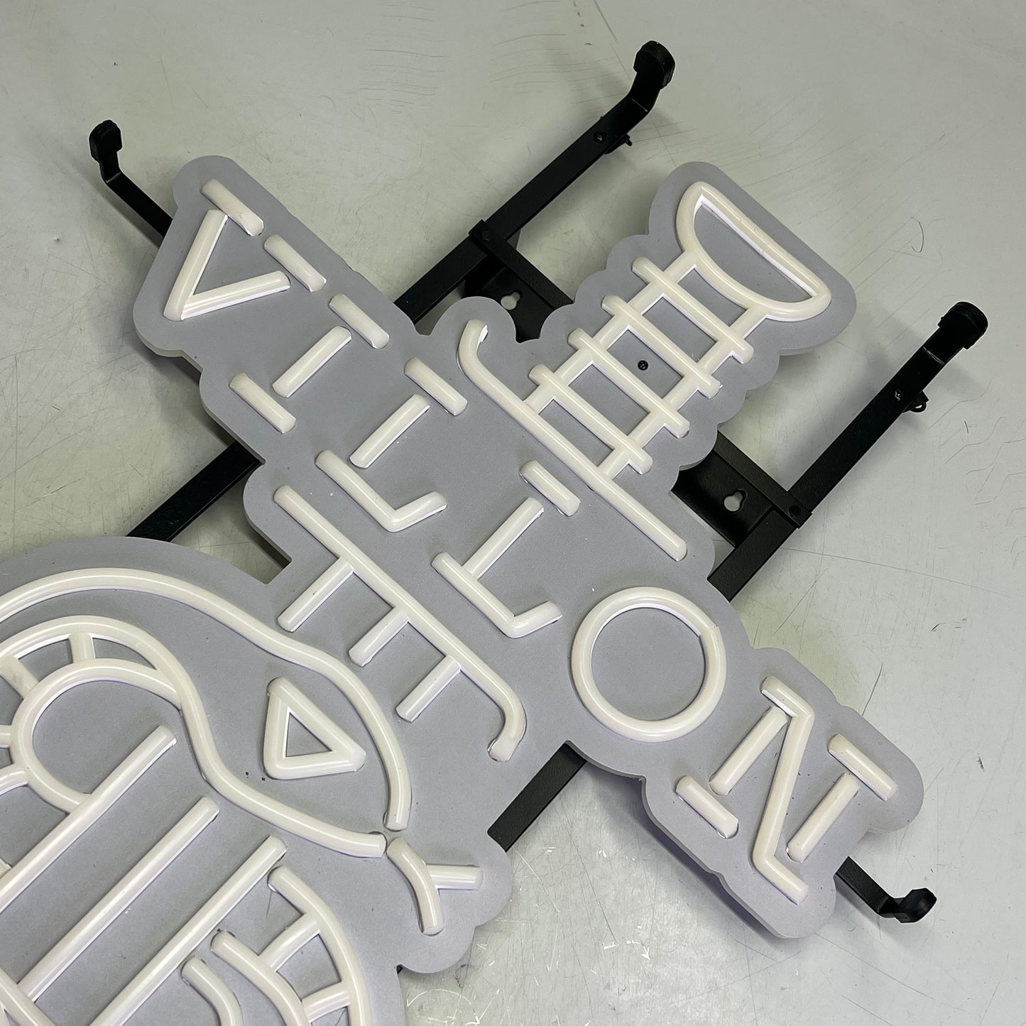 ZA@ VILLION LED Neon Light Sword W/ Wrap Around Snake 35"x20"