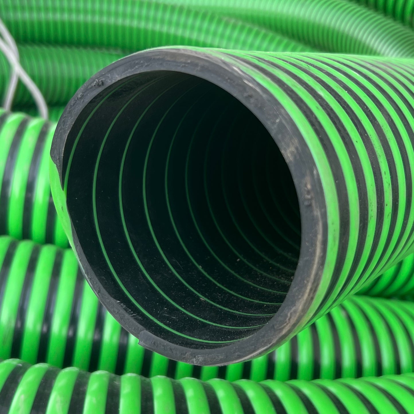 Industrial Flex Hose 50'X4" Corrugated Flexibility Green/Black New with Scuffs