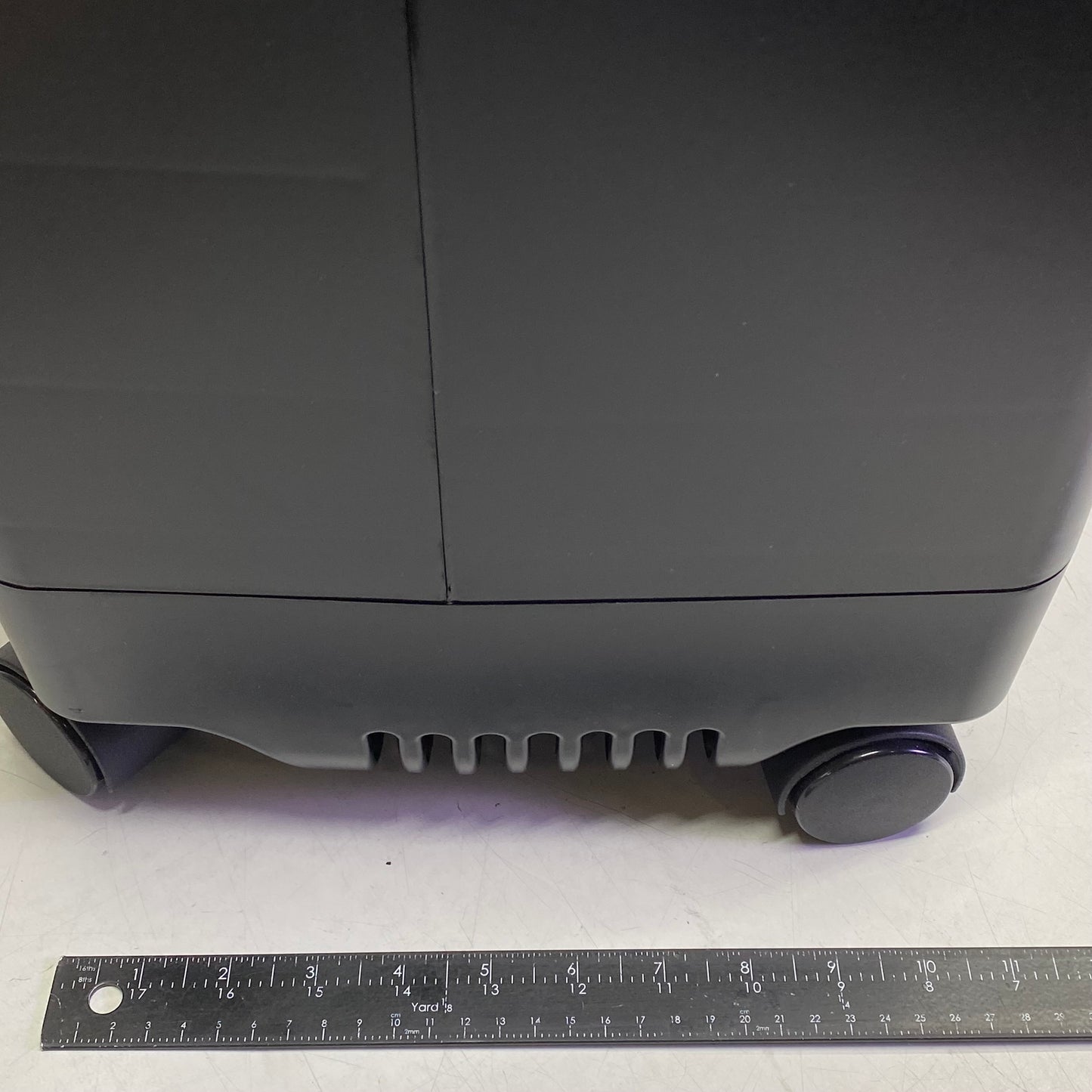 DEVILBISS HEALTHCARE 5 Liter Oxygen Concentrator 24.5" x 13.5" x 12" Black 525DS