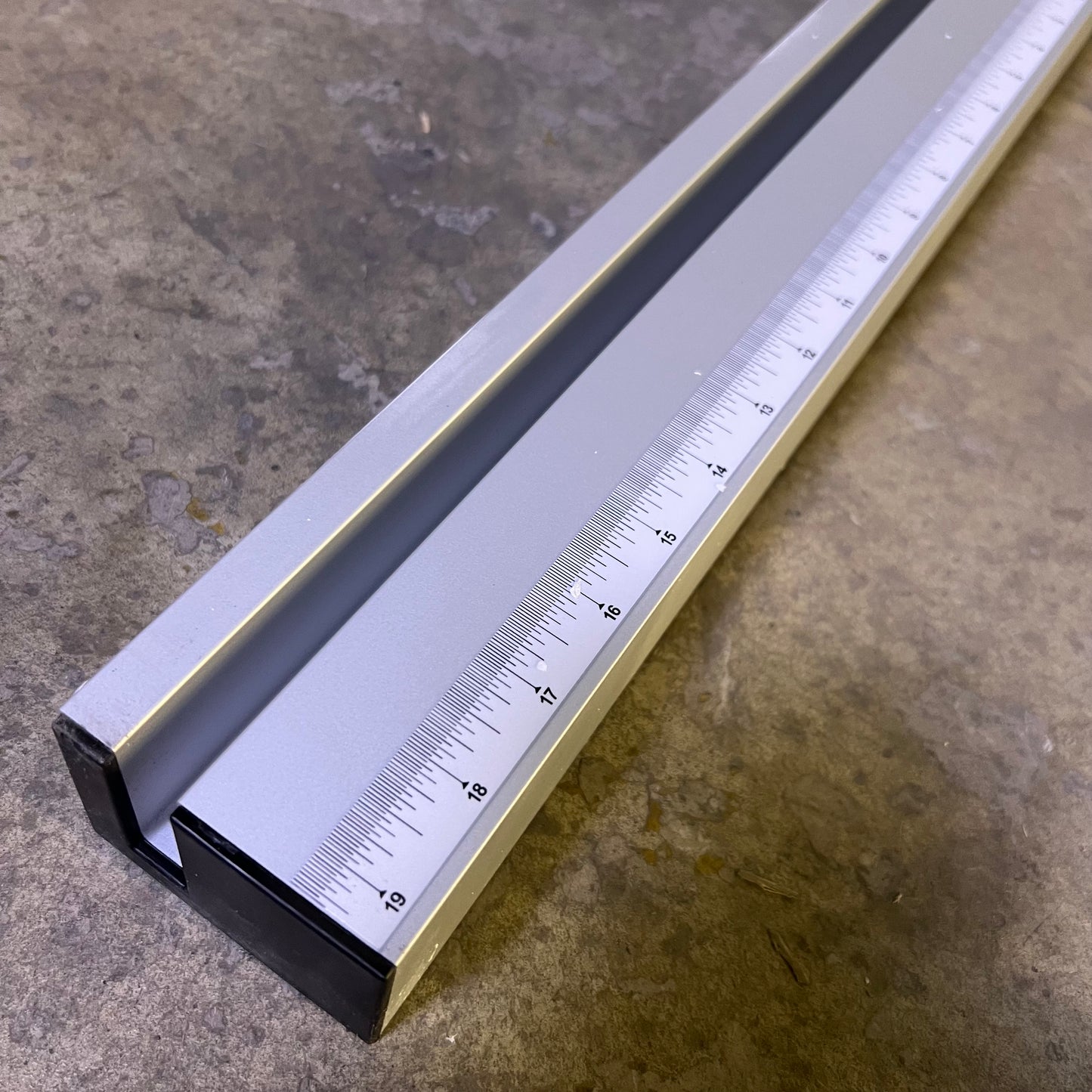 GRIZZLY Fence With Standard Rails G0771Z