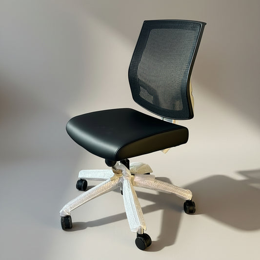 UNIVERSAL Task Chair Sz 42"H x 20"W x 18"L, Black 3X-8000367-I REV 250