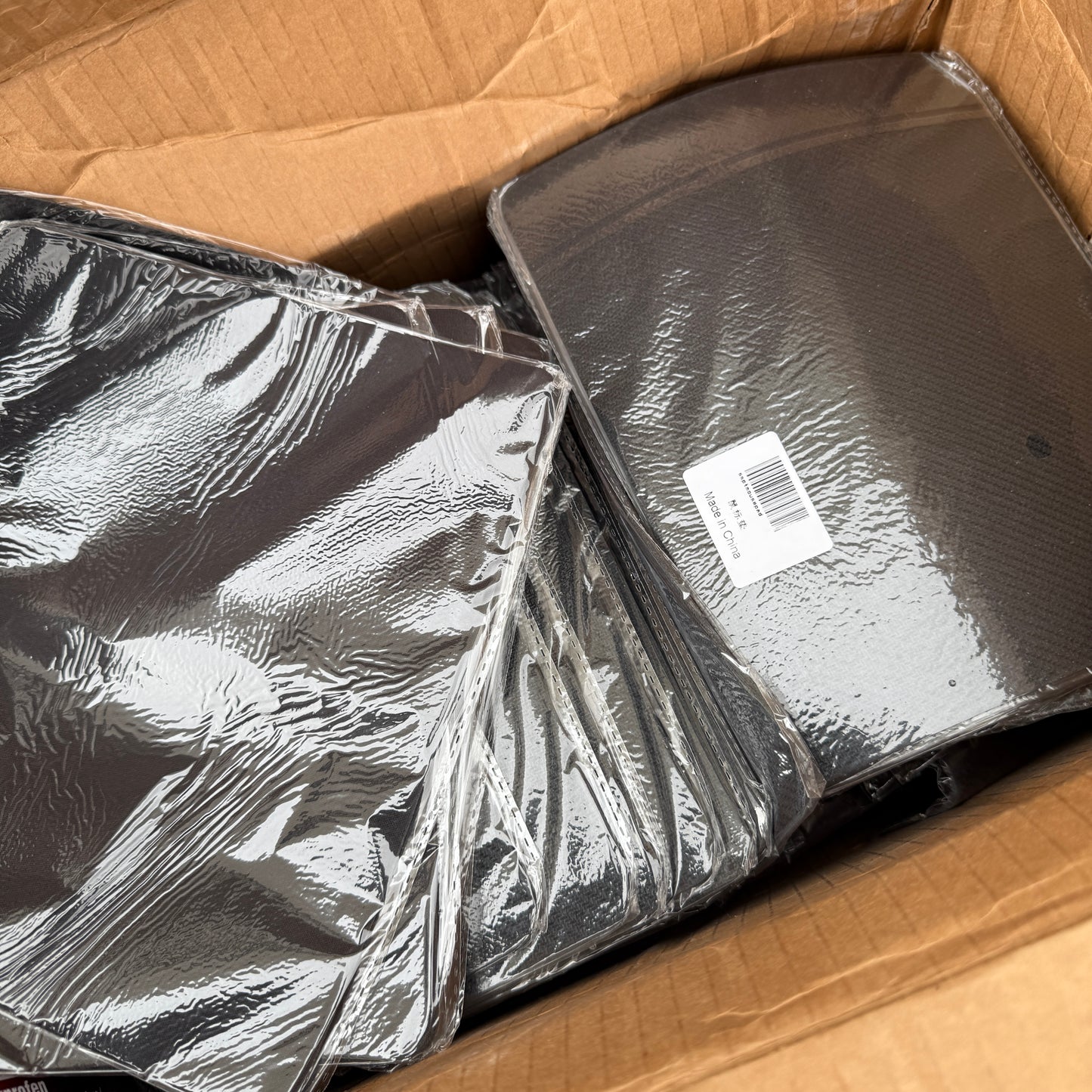 ZA@ Pallet of MIXED XL Vinyl Gloves, Mousepads, Ocean Creatures, $100 Currency Bands, Tampons, Pregnancy Tests, & MORE! (AS-IS)