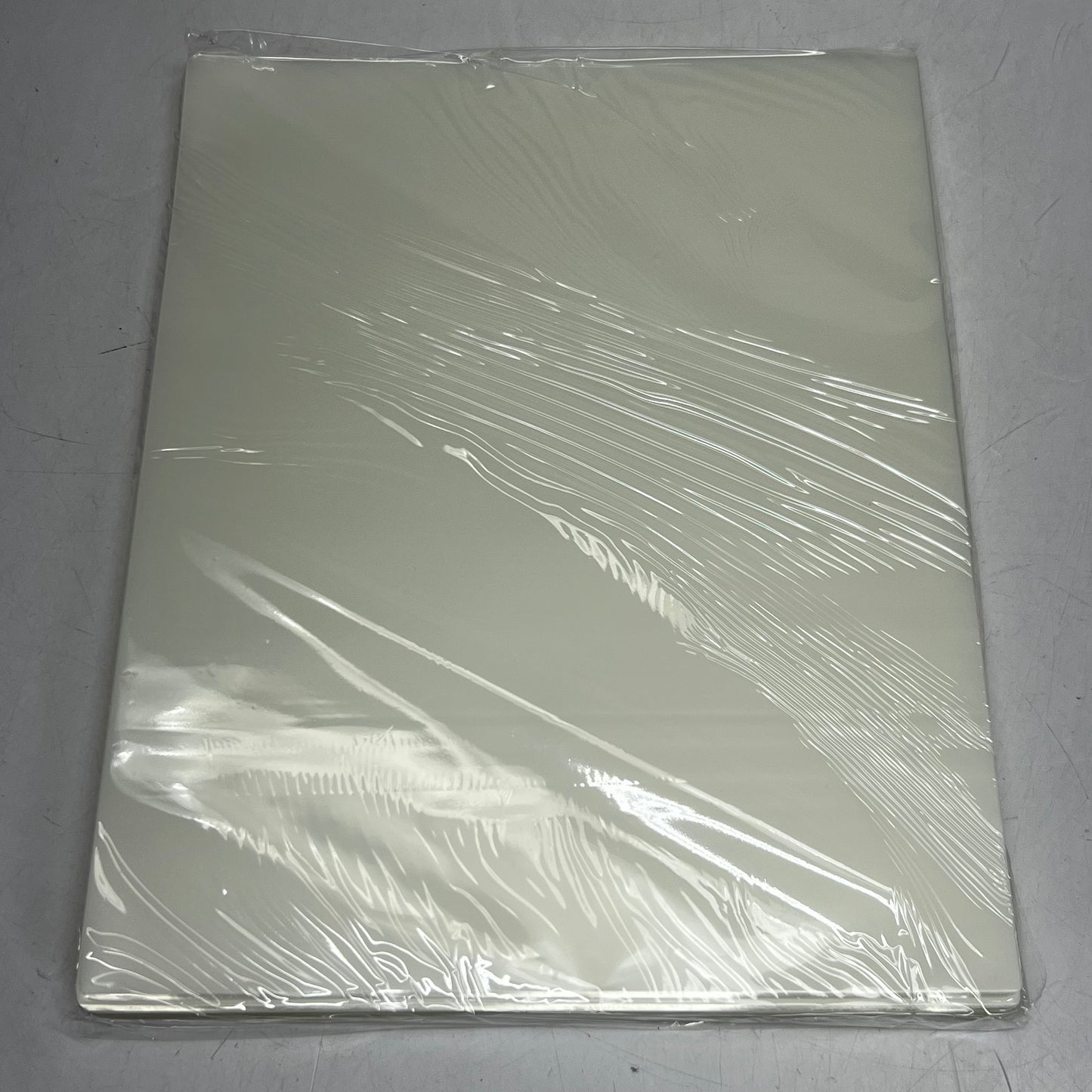 FELLOWES (300 PACK) Thermal Laminating Pouches 9" x 11.5" Clear 5247101