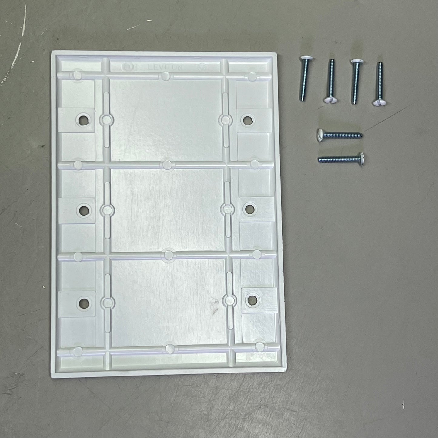 LEVITON (5 PACK) 3 Gang Blank Wall Plate Standard Sz White 88033